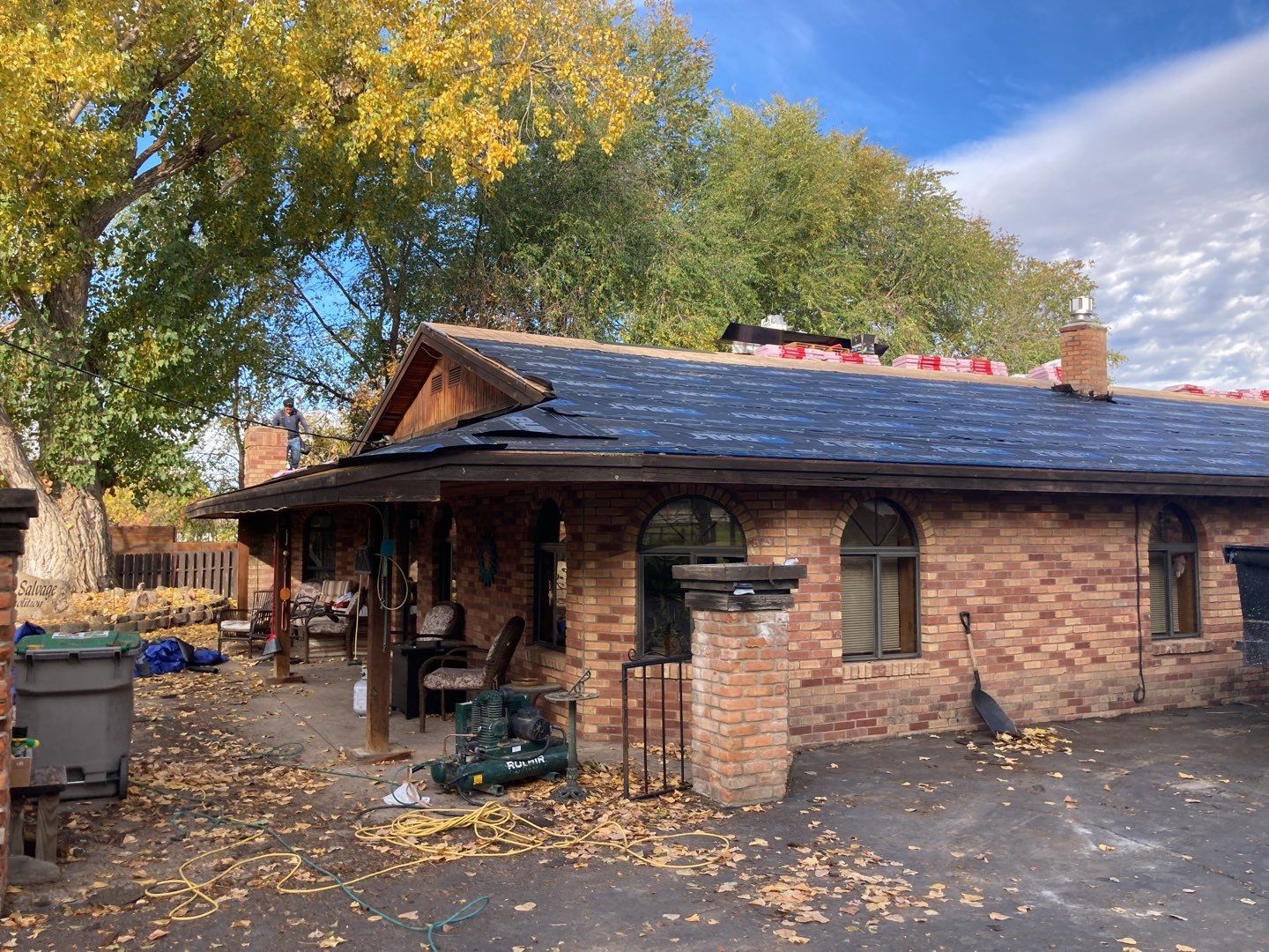 Shake removal and reinstallation of Owens Corning Oakridge in Teak by ID Roofing LLC