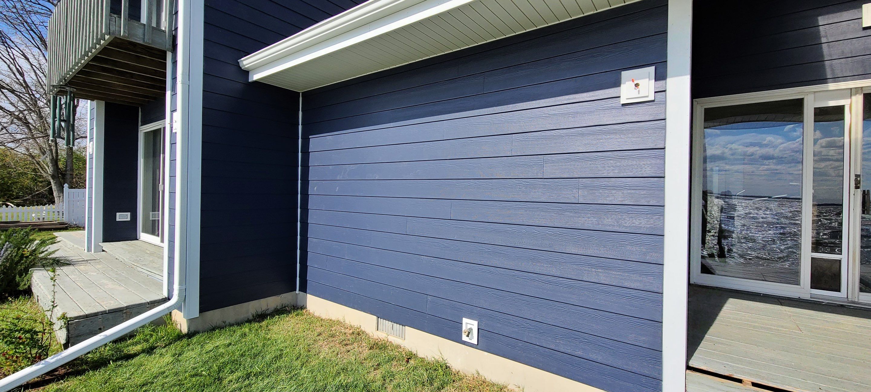 Siding replacement using James Hardie Siding by Window Depot of Annapolis
