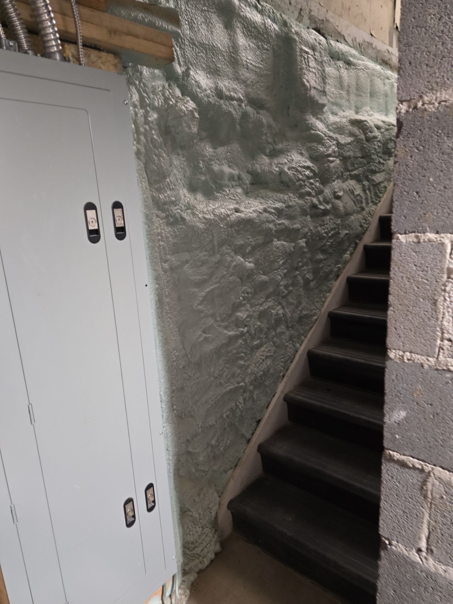 Crawl Space Encapsulation using Closed Cell Spray Foam by NYS Foam & Energy
