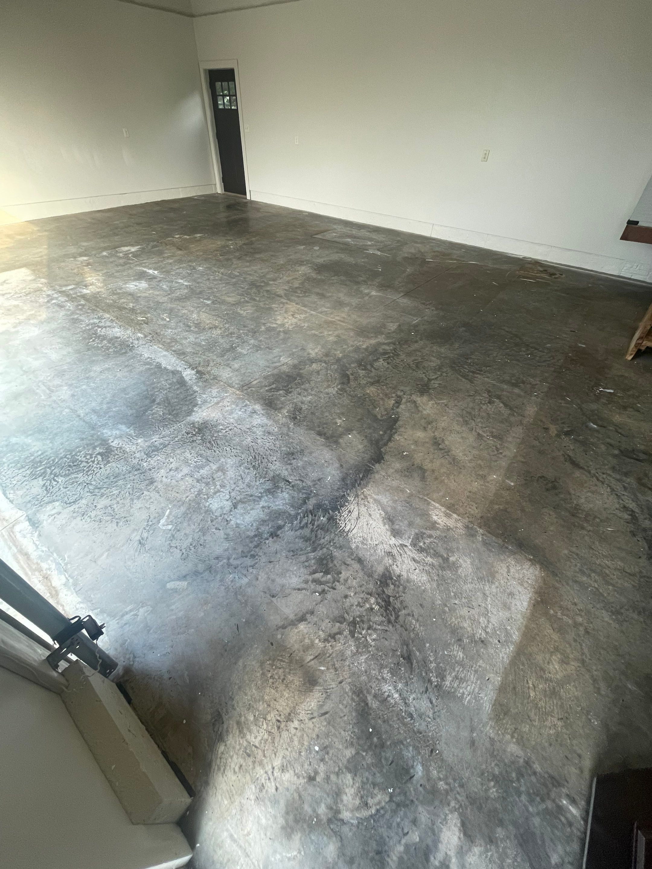 Domino Flake Floor Coating and Crack Repair in Chancellor by Select Painting, Coatings & Garage Cabinets