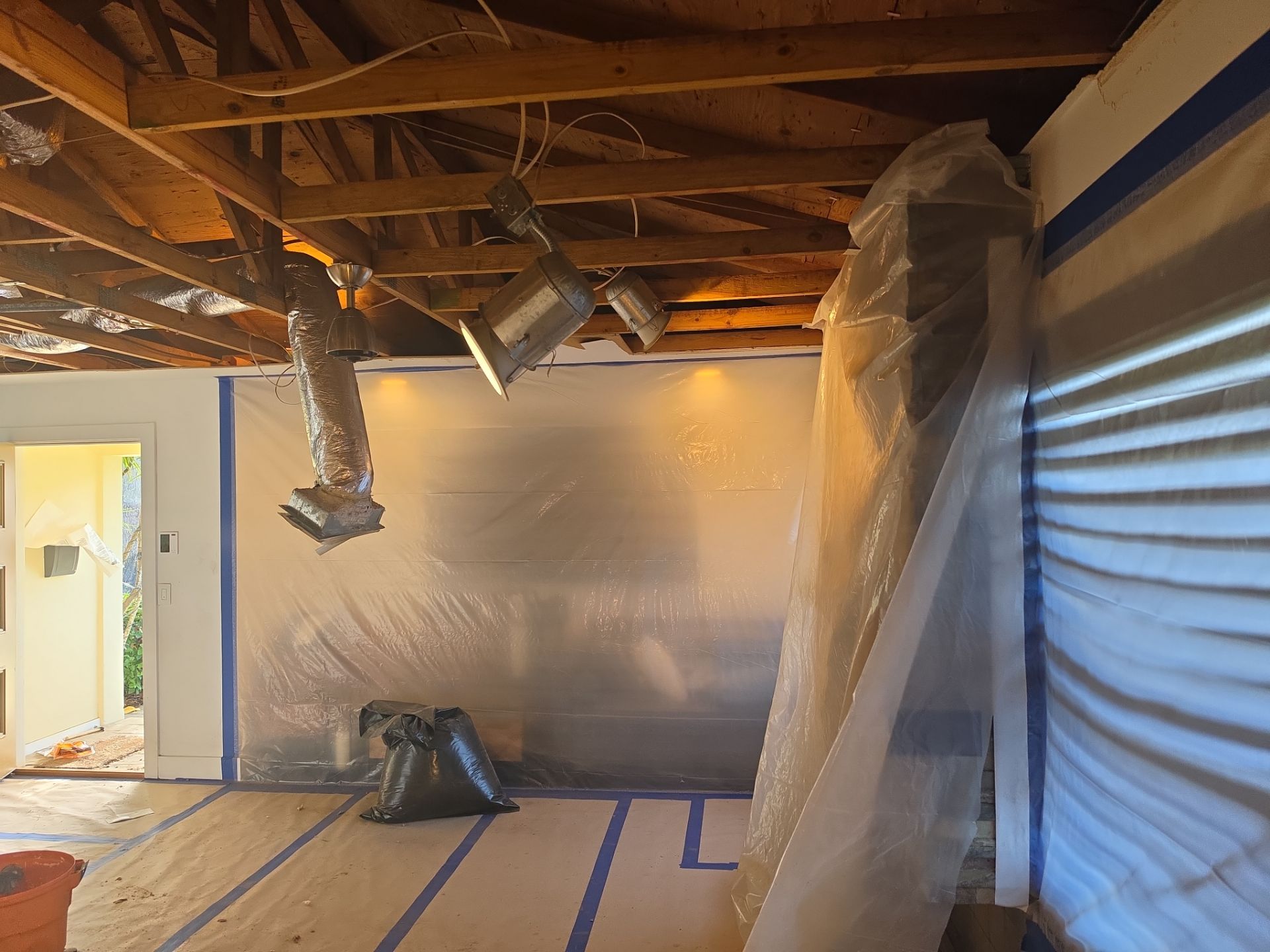 Windstorm Damage & Multi-Room Water Mitigation in St. Petersburg by Right On Time Restoration