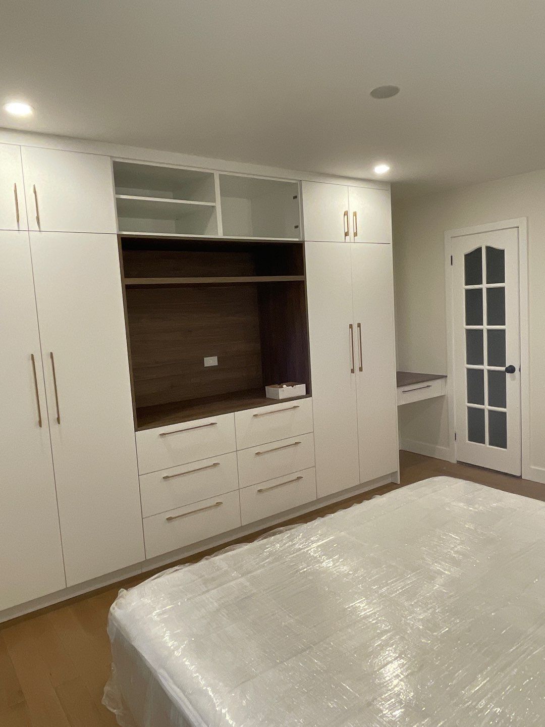Full house renovation by Eco-Nature Construction Inc.