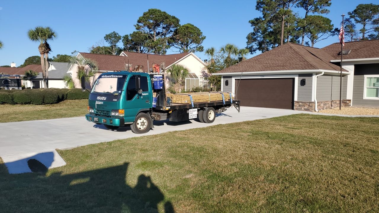 You can never go wrong with Horizontal by Hip Square Fence Inc.