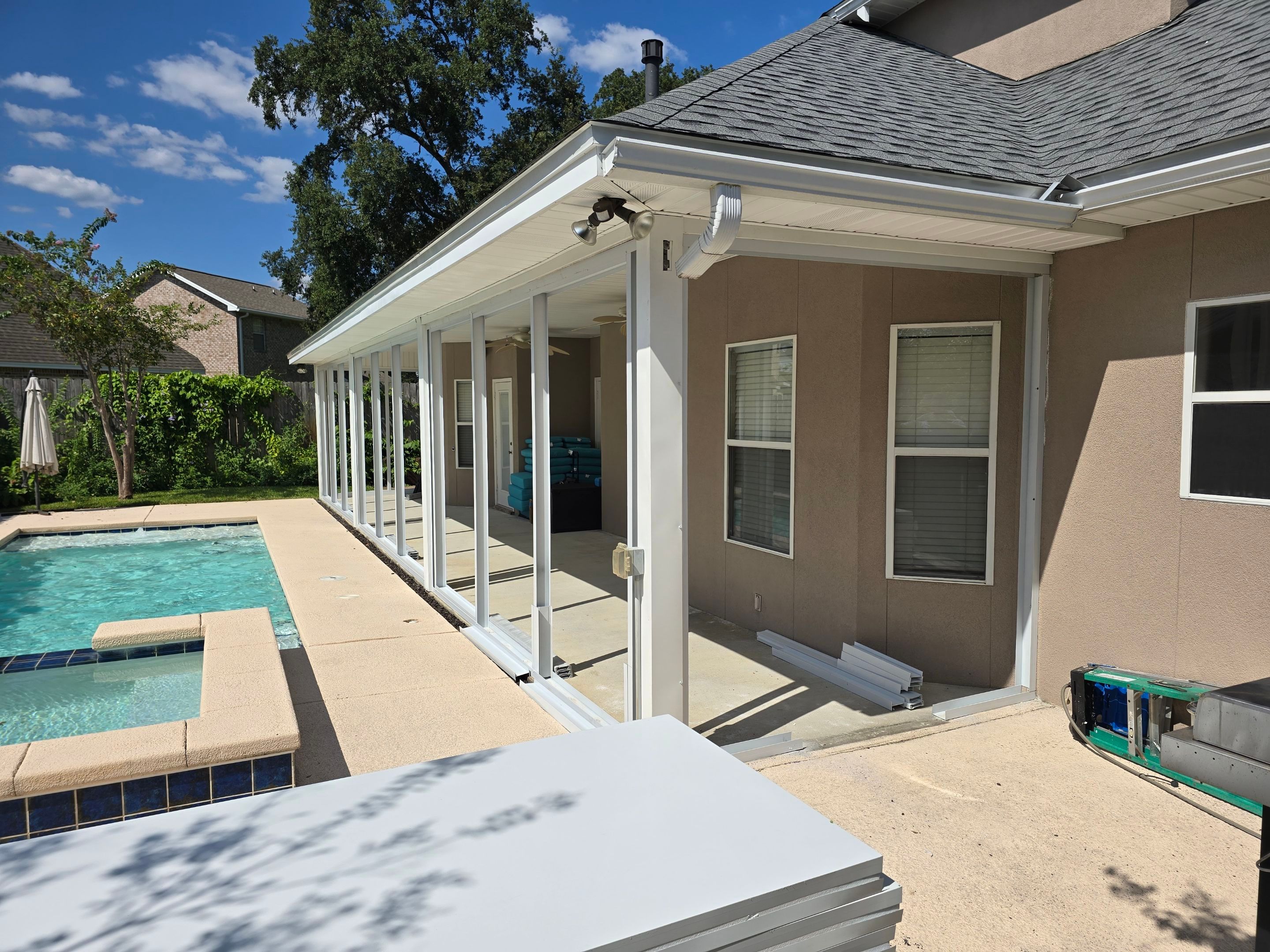 Poolside Glass Under in Fort Walton Beach by Titan Sunrooms