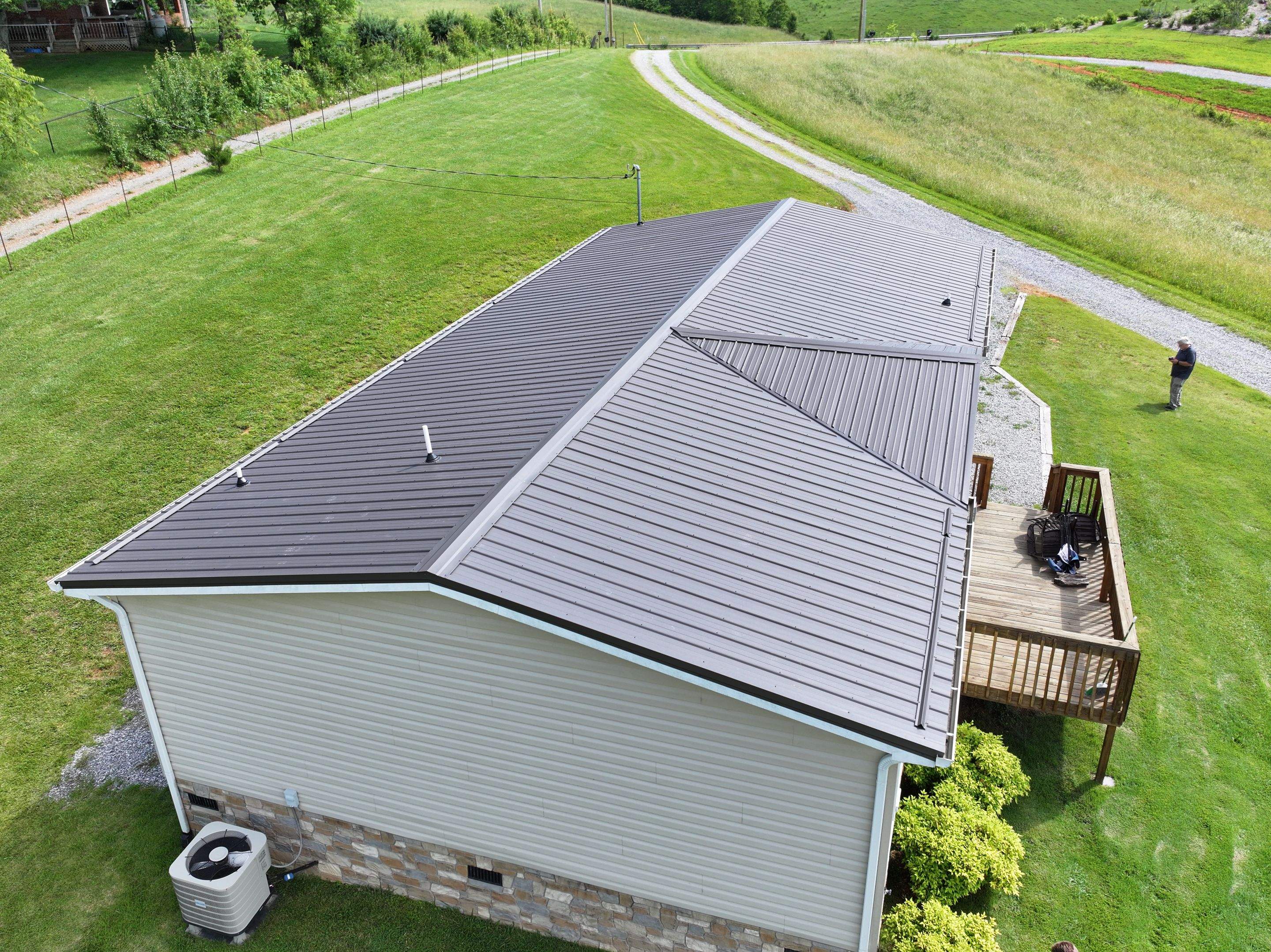 Williams Residence by Omnia Roofing