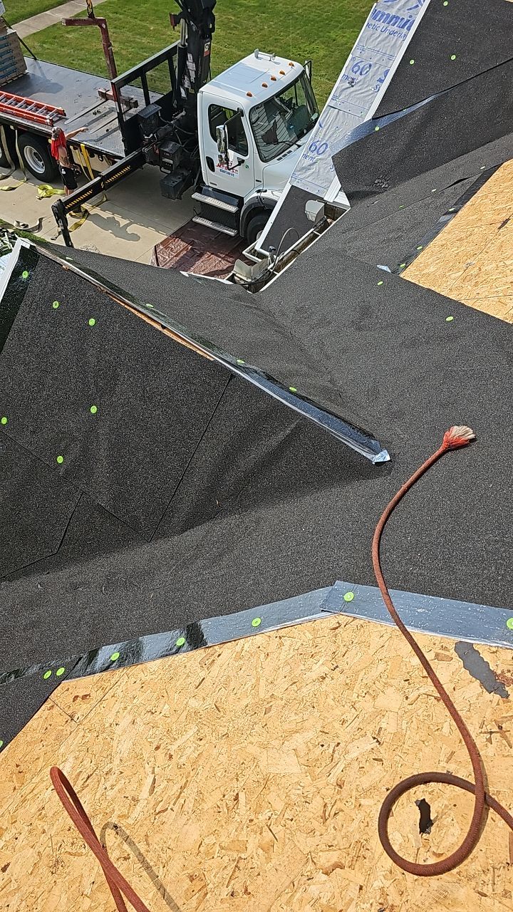 ATLAS PINNACLE COLOR: HEARTHSTONE by Eagle Eye Roofing