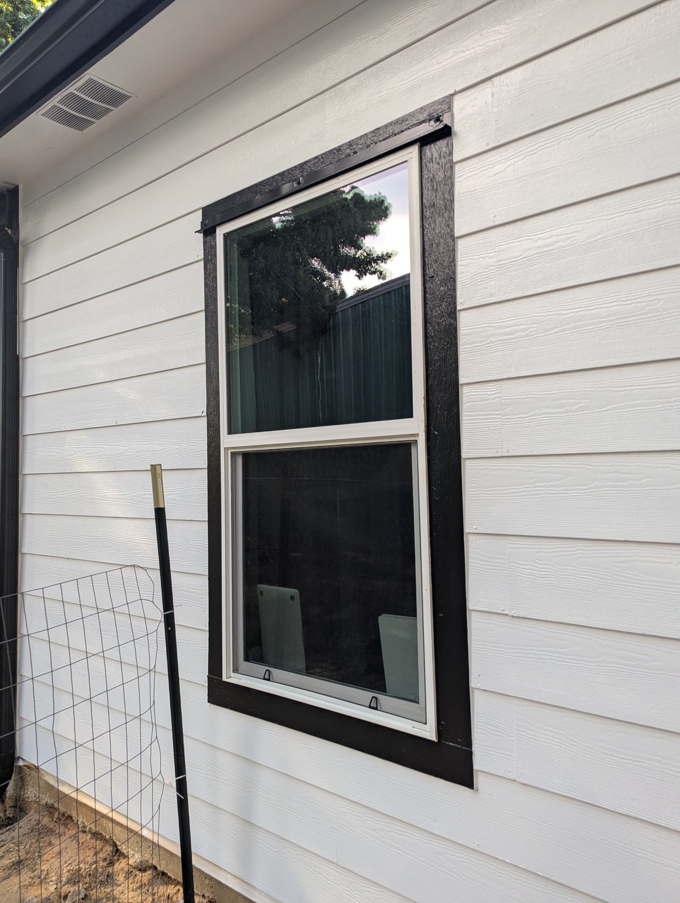Bold New Color Scheme on Frankston, TX Home by Quality Coats Painting