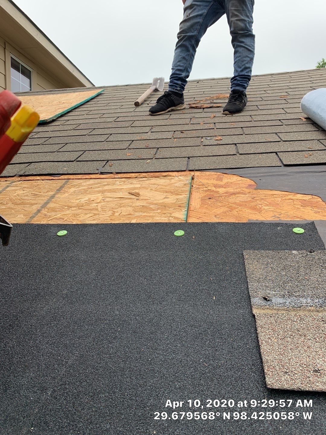 Residential Roof Replacement using Owens Corning 30 year Architectural Shingles by Premier Roofing and Contracting