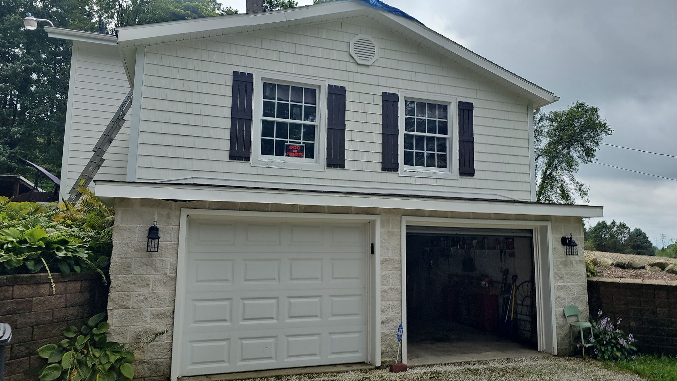 ATLAS PINNACLE COLOR: BLACK SHADOW by Eagle Eye Roofing