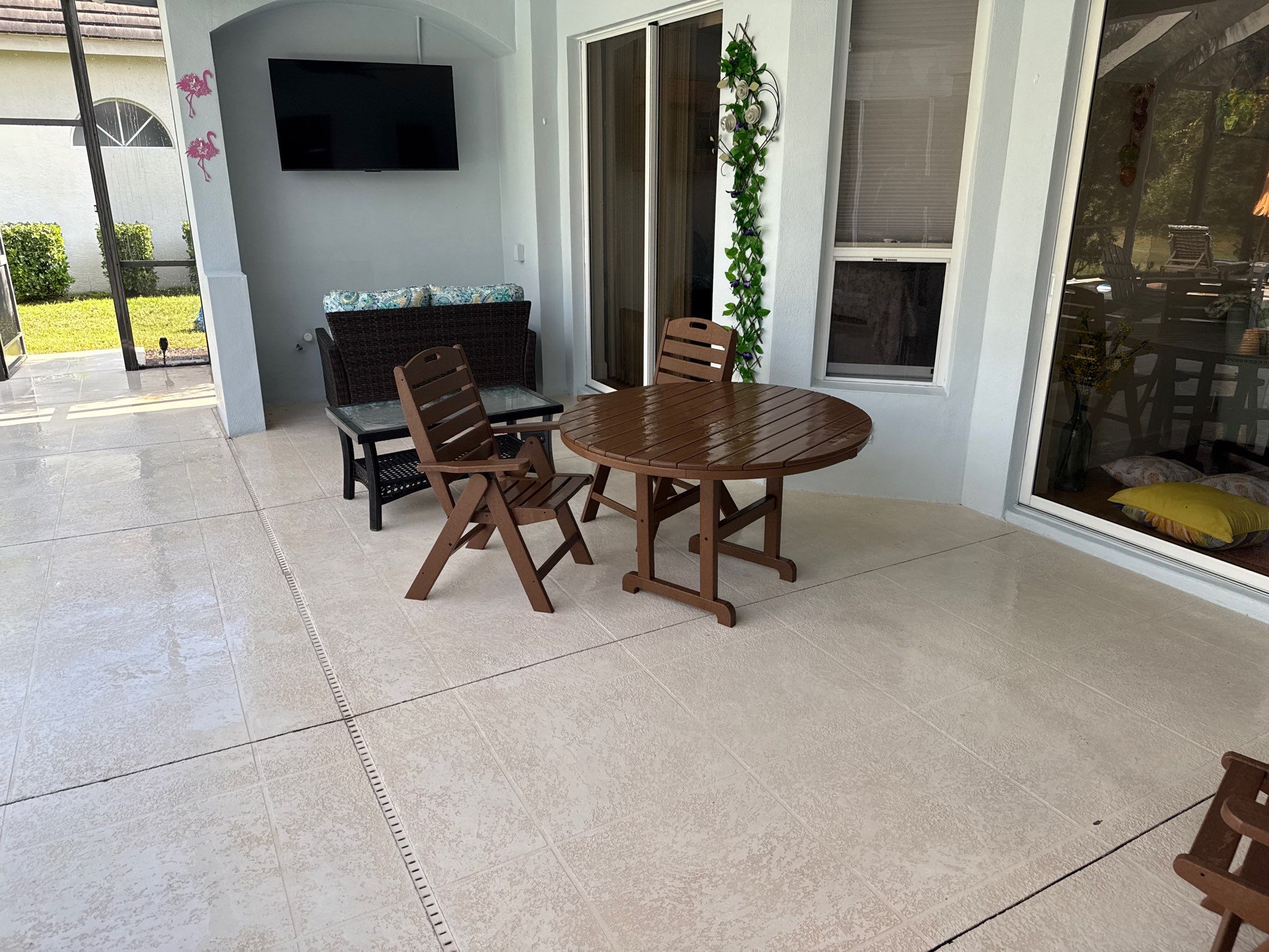 Painted Pool Deck, Lanai & Pool Cage Cleaning in River Club South – Bradenton, FL by Sunshine AquaWash