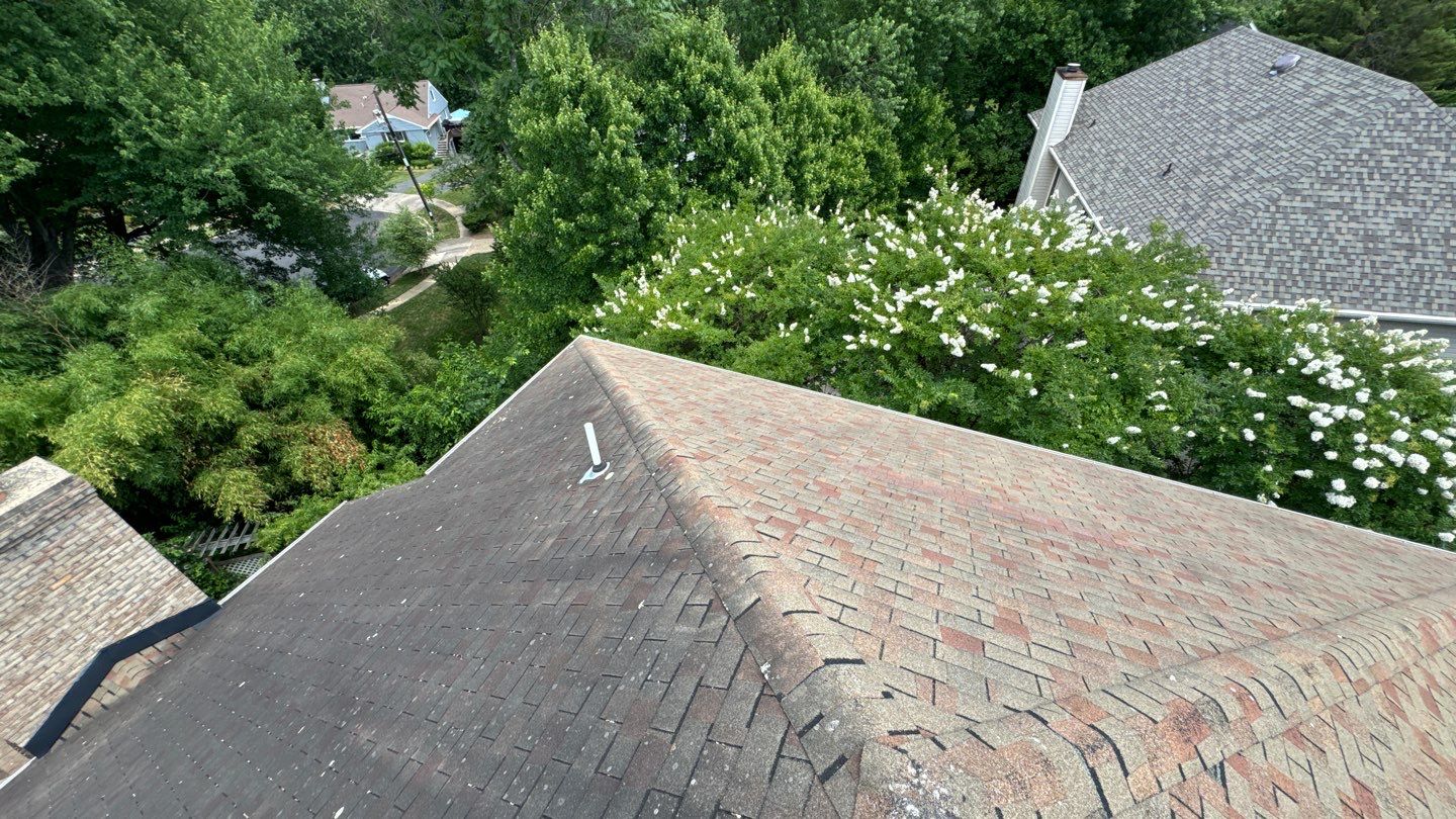 McLean: Residential Roof Installation with Landmark Pro Designer Shingles in Max Def Moire Black by RM Banning, Inc.