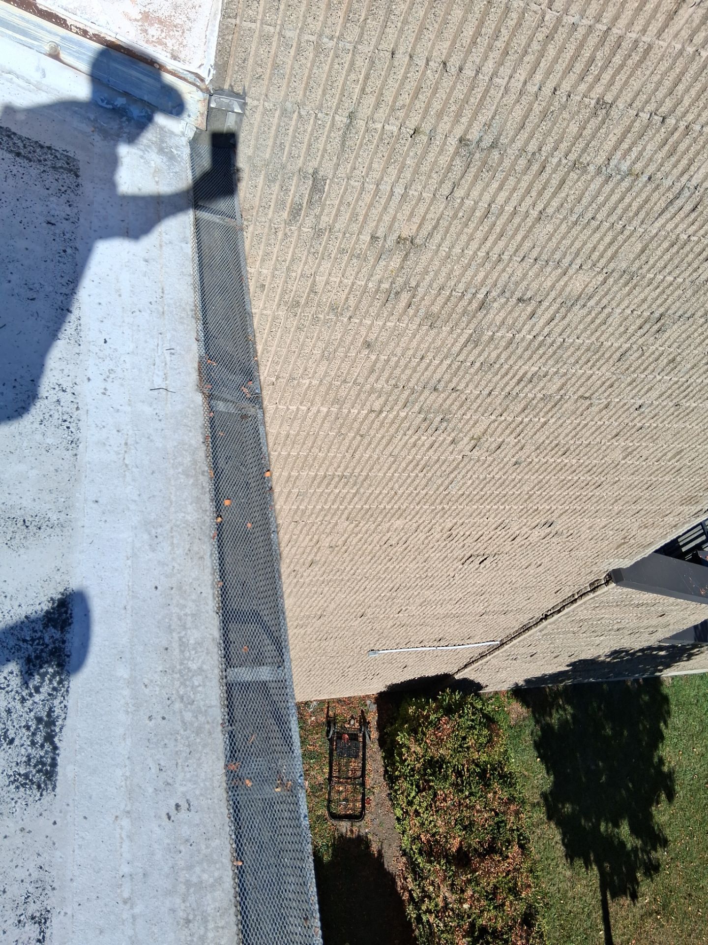 Commercial gutter cleaning Buffalo & Rochester after photo with clean gutters