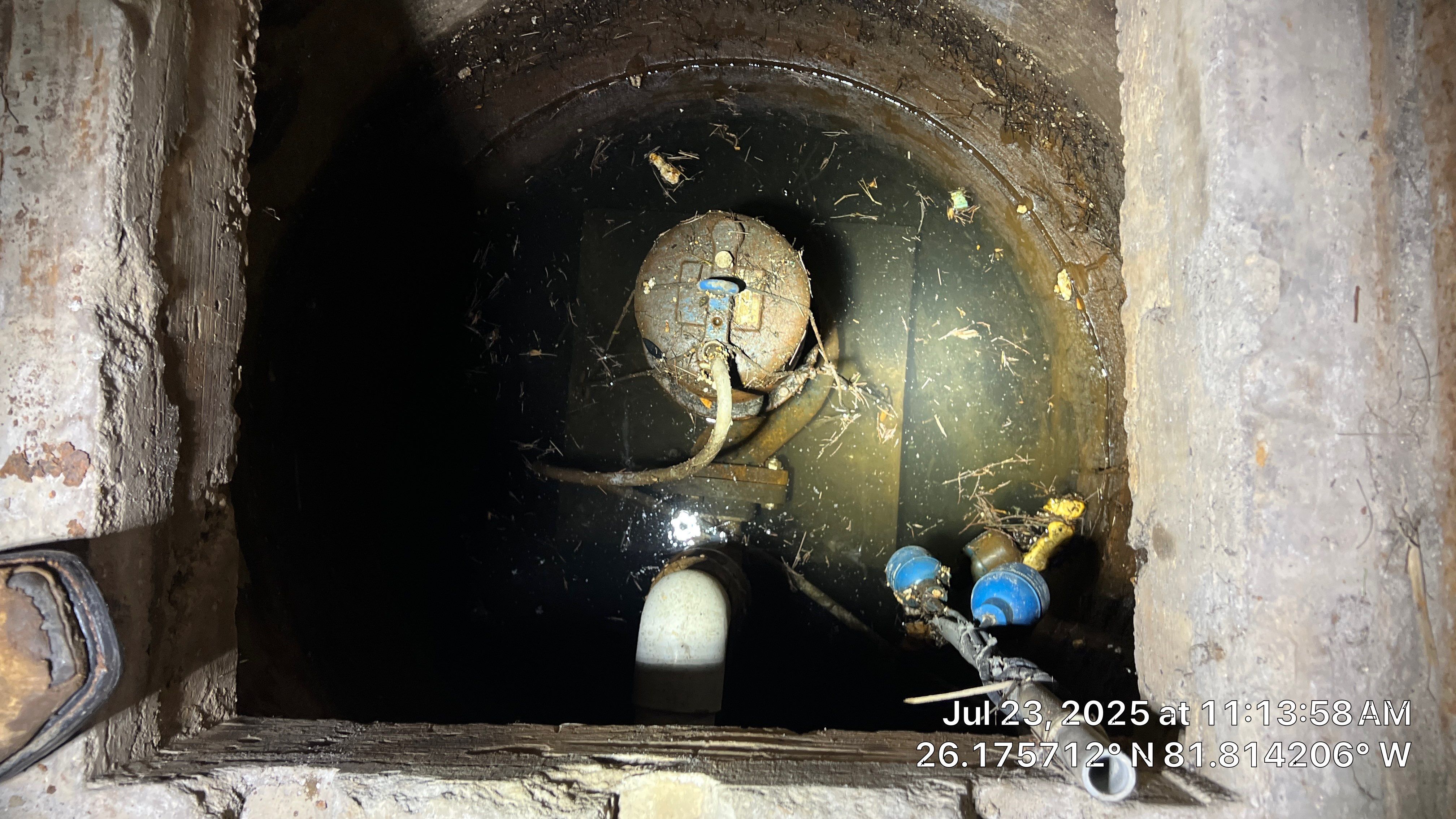 Naples Condo Complex Stormwater System Maintenance and Hurricane Cleanup by APS Power & Water