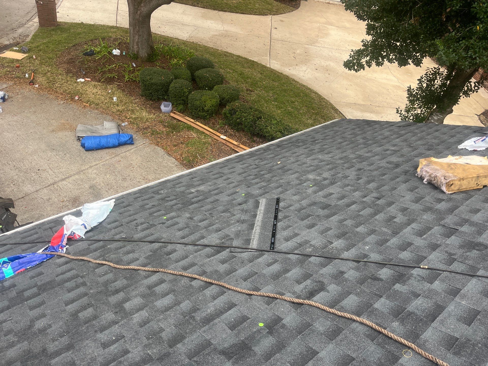 GAF Charcoal Architectural Shingle - Re-roof by Endless Summer Roofing Co.