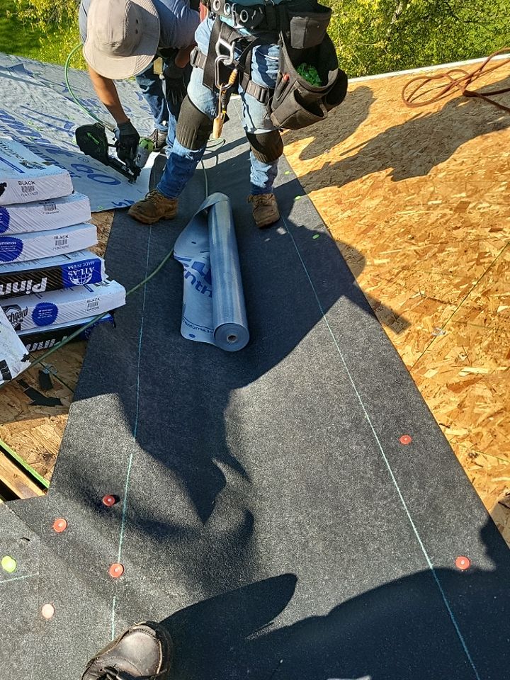 ATLAS PINNACLE COLOR: BLACK SHADOW DRIP EDGE: WHITE by Eagle Eye Roofing