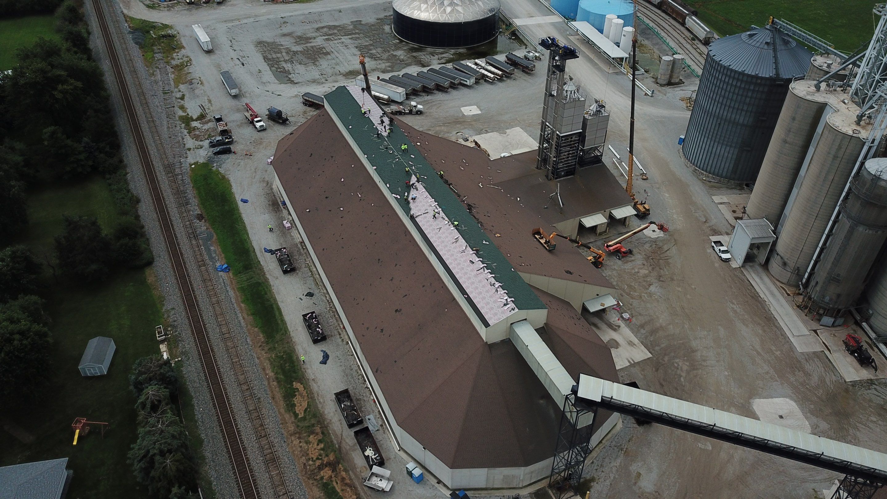 Commercial Roofing Installation using Duration Series Shingles - Chateau Green  by RoofX 