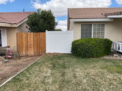 Fence Installation using Vinyl