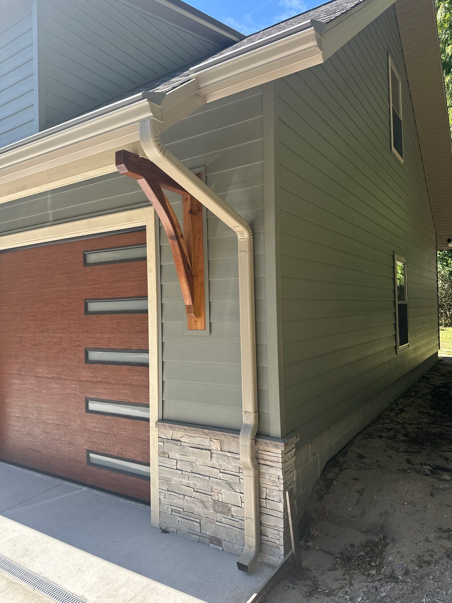 Custom Gutter System and Gutter Helmet Installation in Frankfort by Rainbow Seamless Systems