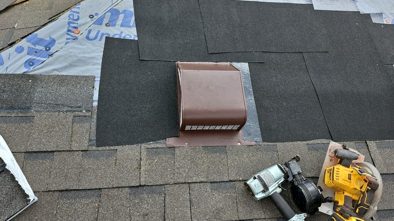 ATLAS PINNACLE HP W/SCOTCHGARD COLOR: WEATHERED WOOD by Eagle Eye Roofing