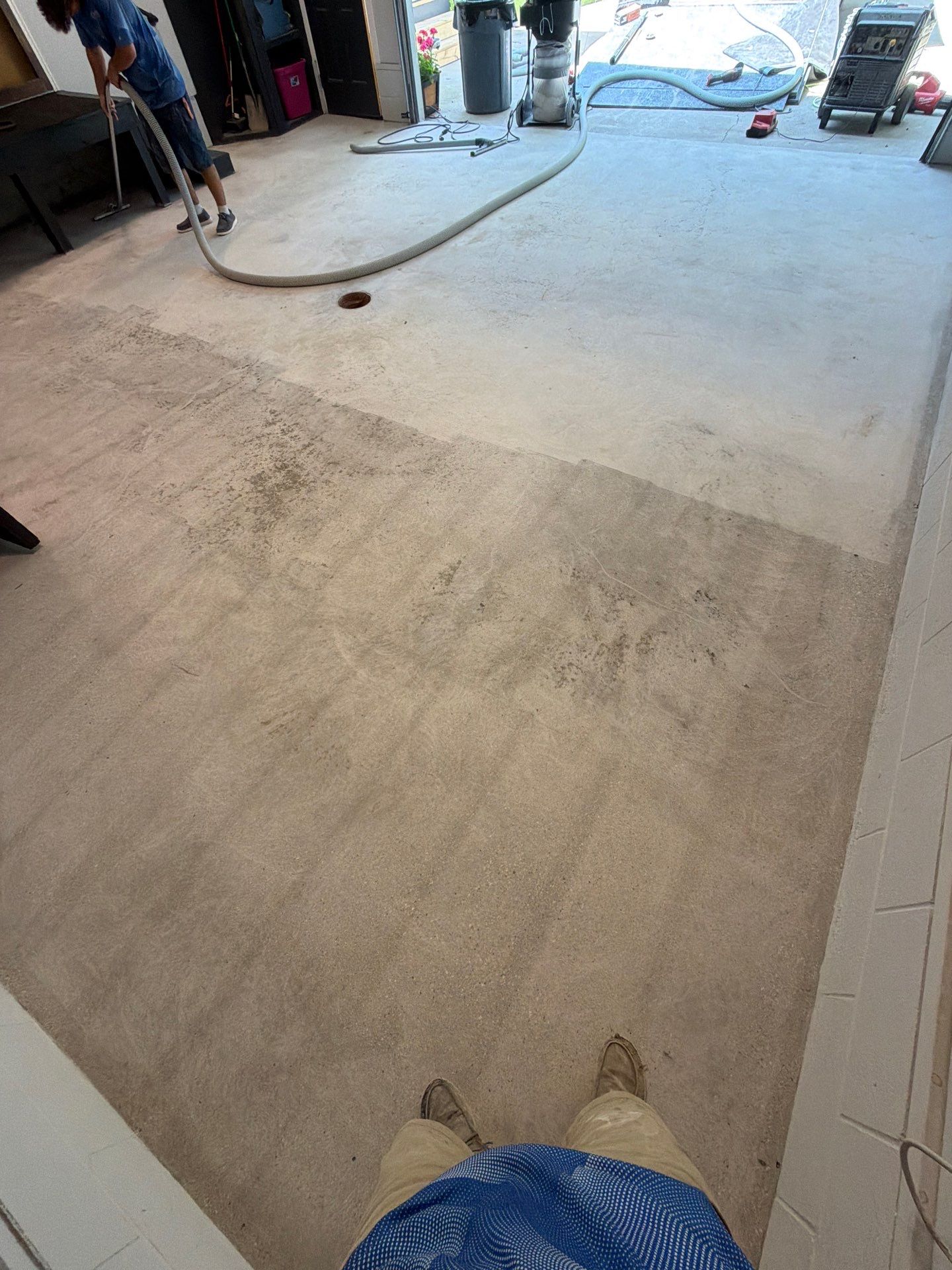 Garage Epoxy Flake Floor and Concrete Crack Repair in Twin Lake by Gordon Painting