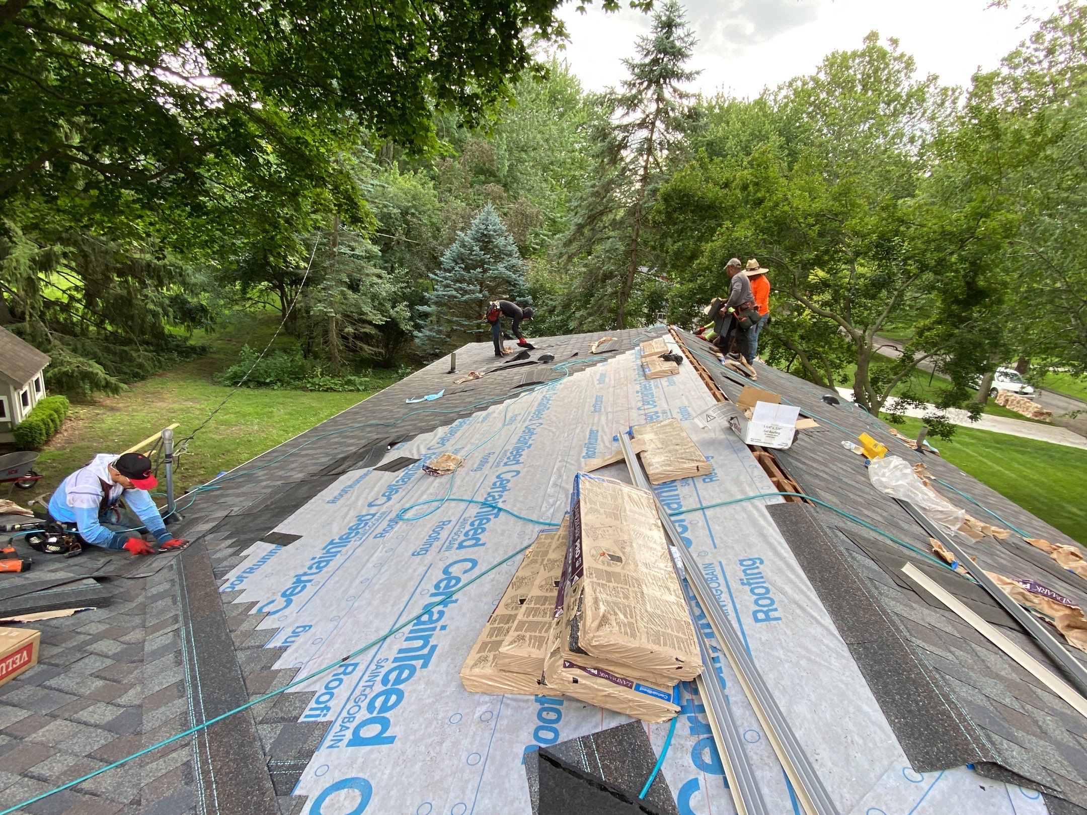 Roof Replacement using CertainTeed Landmark by 180 Contractors