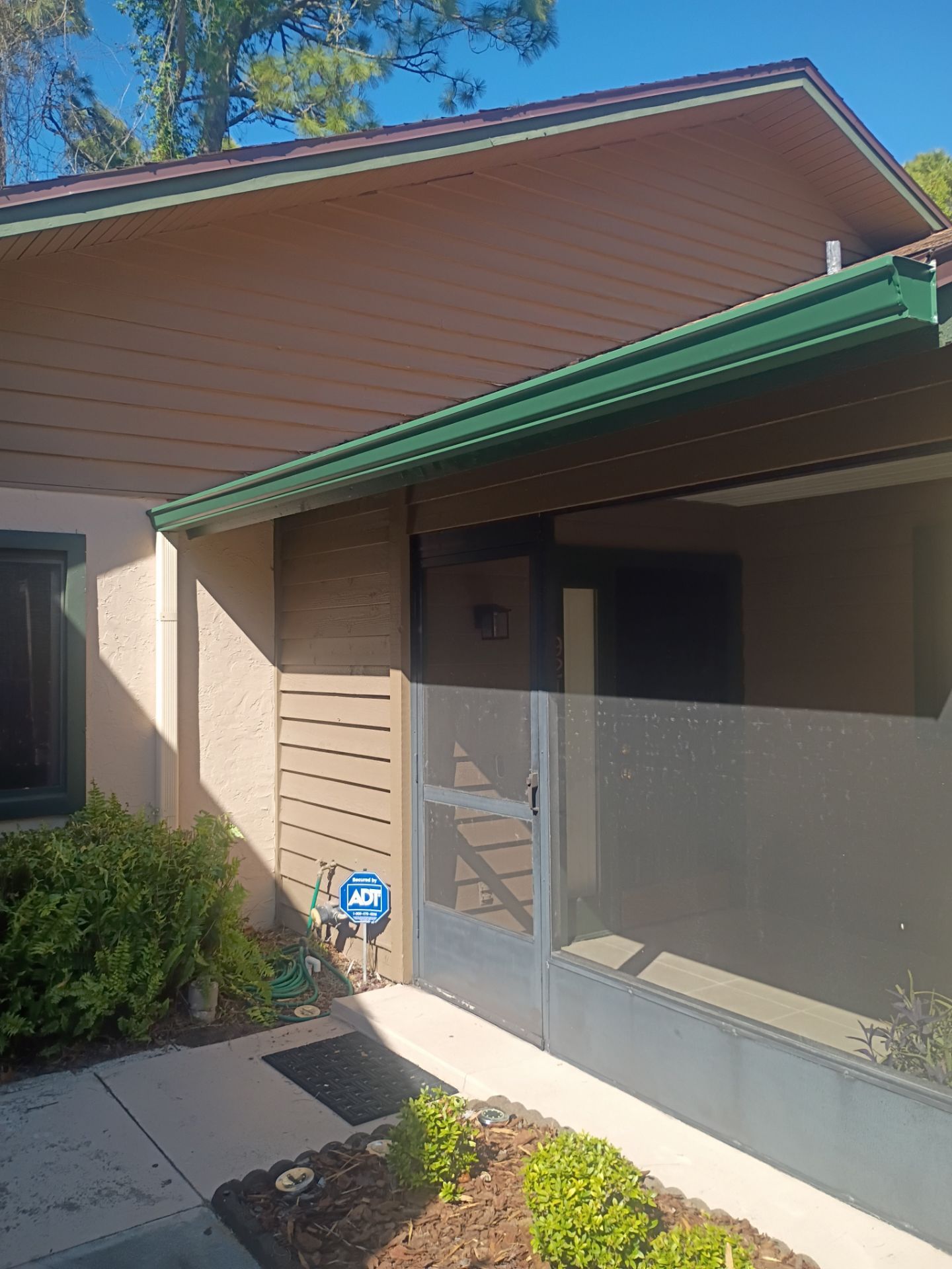 Leaf Guard using Gutter Guards & 3X4Downspoutsts in Sarasota FL by Gutter Professors