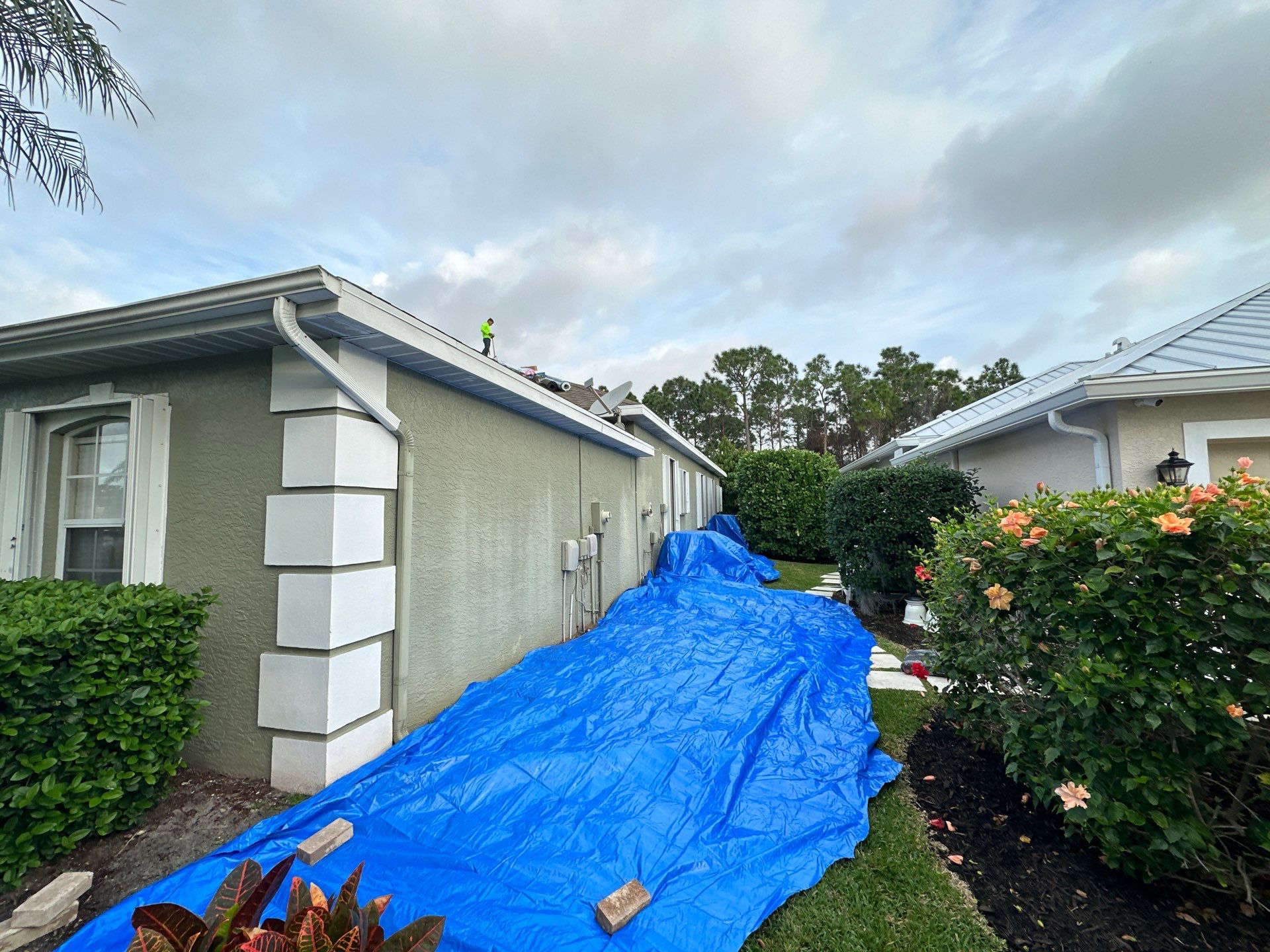 Champagne Standing Seam by Reimagine Roofing