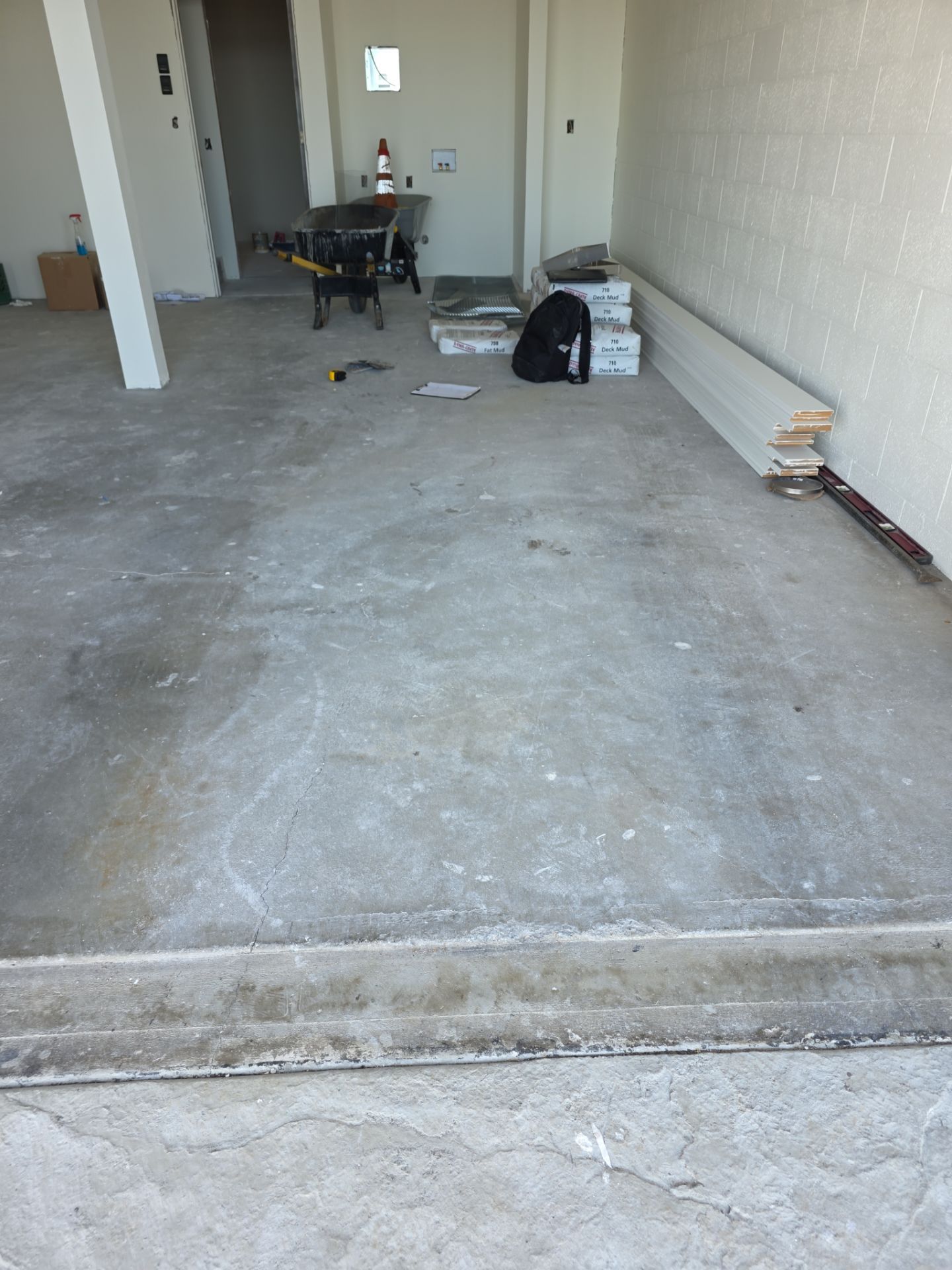 Cayucos Garage Floor Epoxy Coating with Moisture Vapor Barrier by MGP Coatings