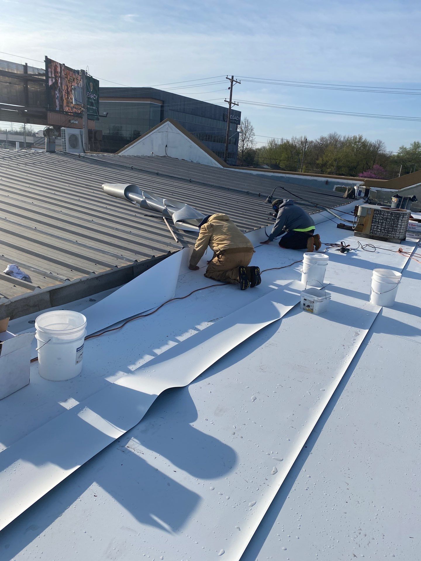 Animal Hospital Springfield MO New 60mil GAF TPO Install by Redeemed Roofing Systems