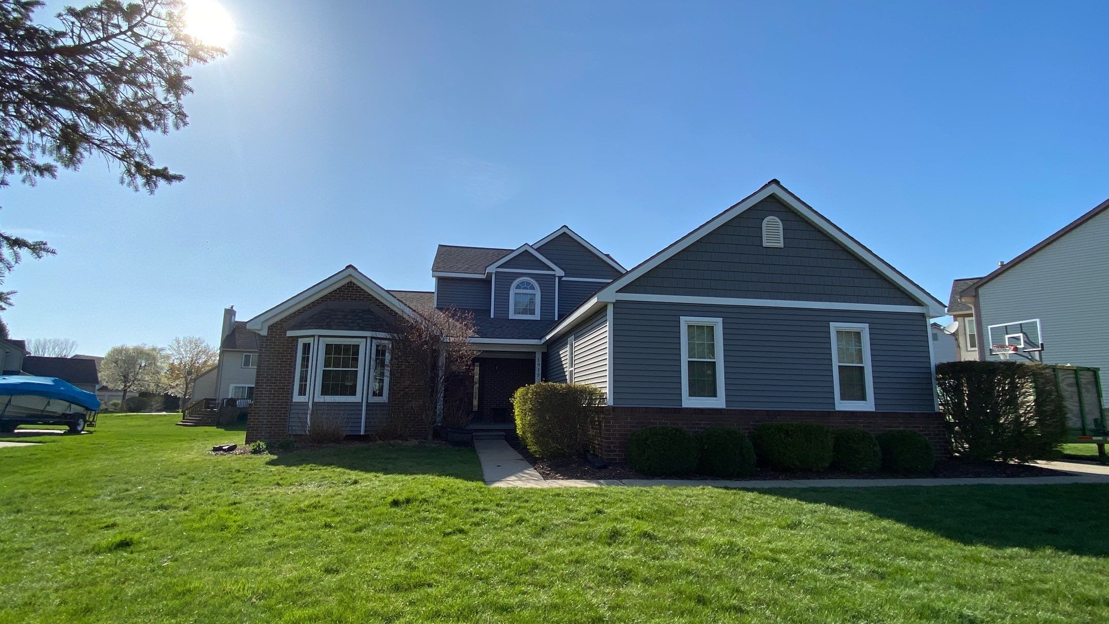 Siding Replacement using Certainteed Classic Restoration D4 by 180 Contractors