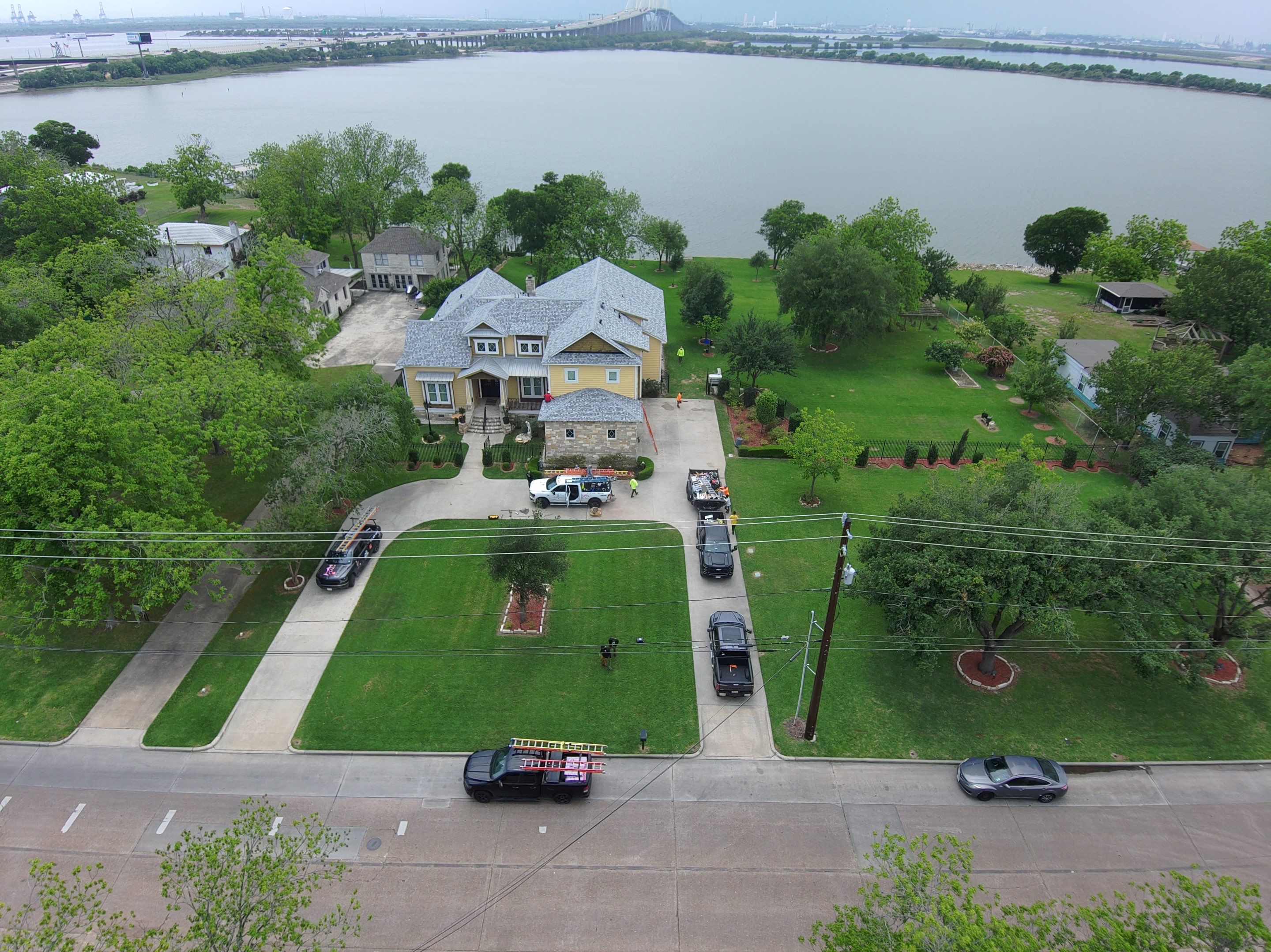 Residential Roofing Installation using Owen's Corning Duration (Lifetime) Shingles by Roof Repair Company