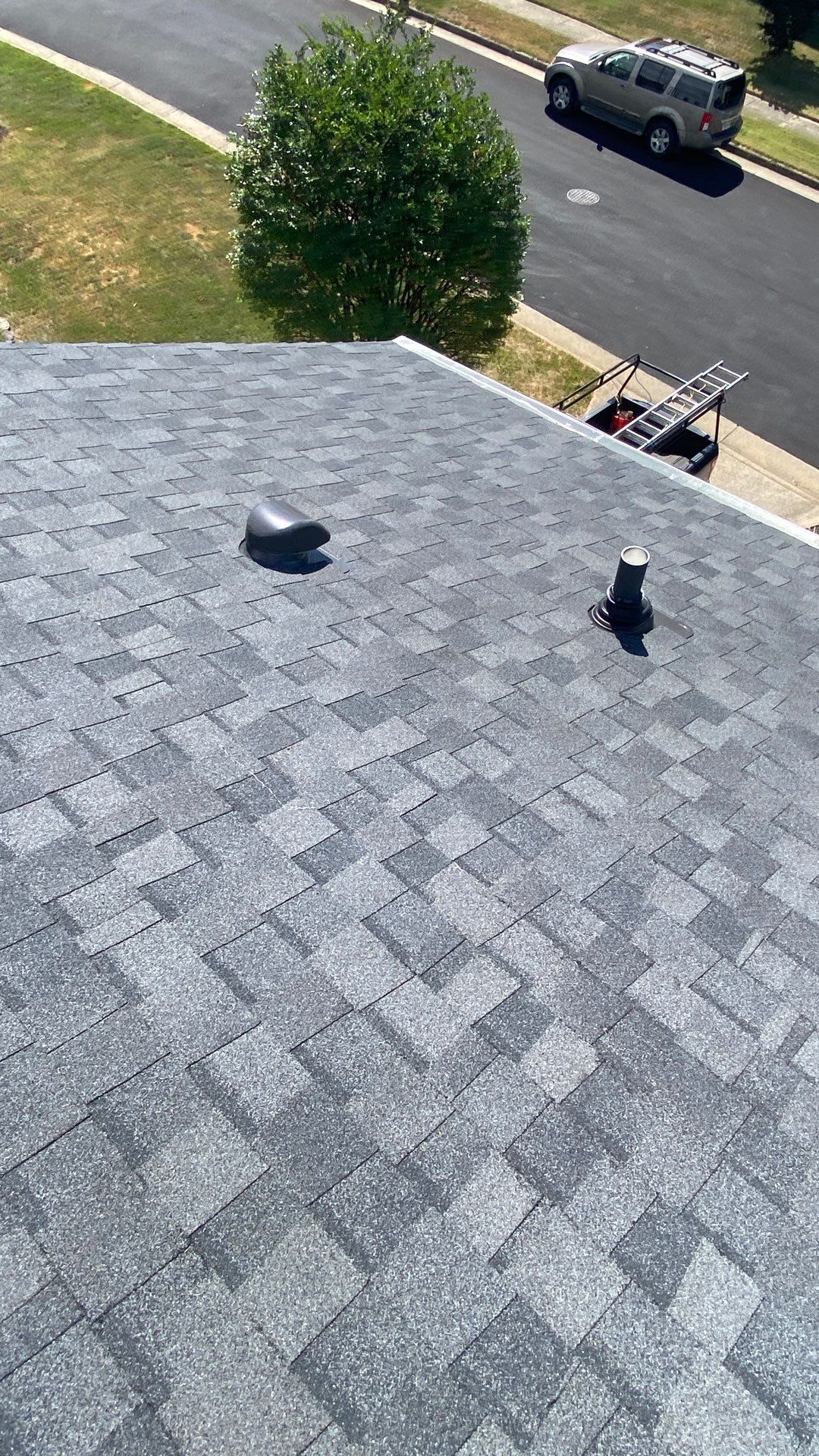 Falls Church: CertainTeed Landmark Pro Designer Shingles in Max Def Pewterwood by RM Banning, Inc.