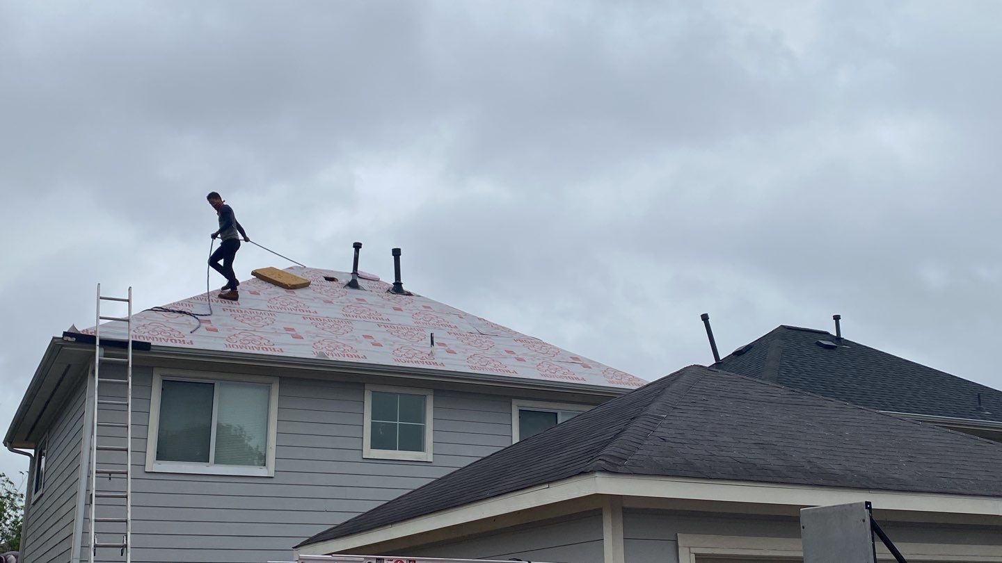 Residential Roofing Installation using Owen's Corning Duration (Lifetime) Shingles by Roof Repair Company