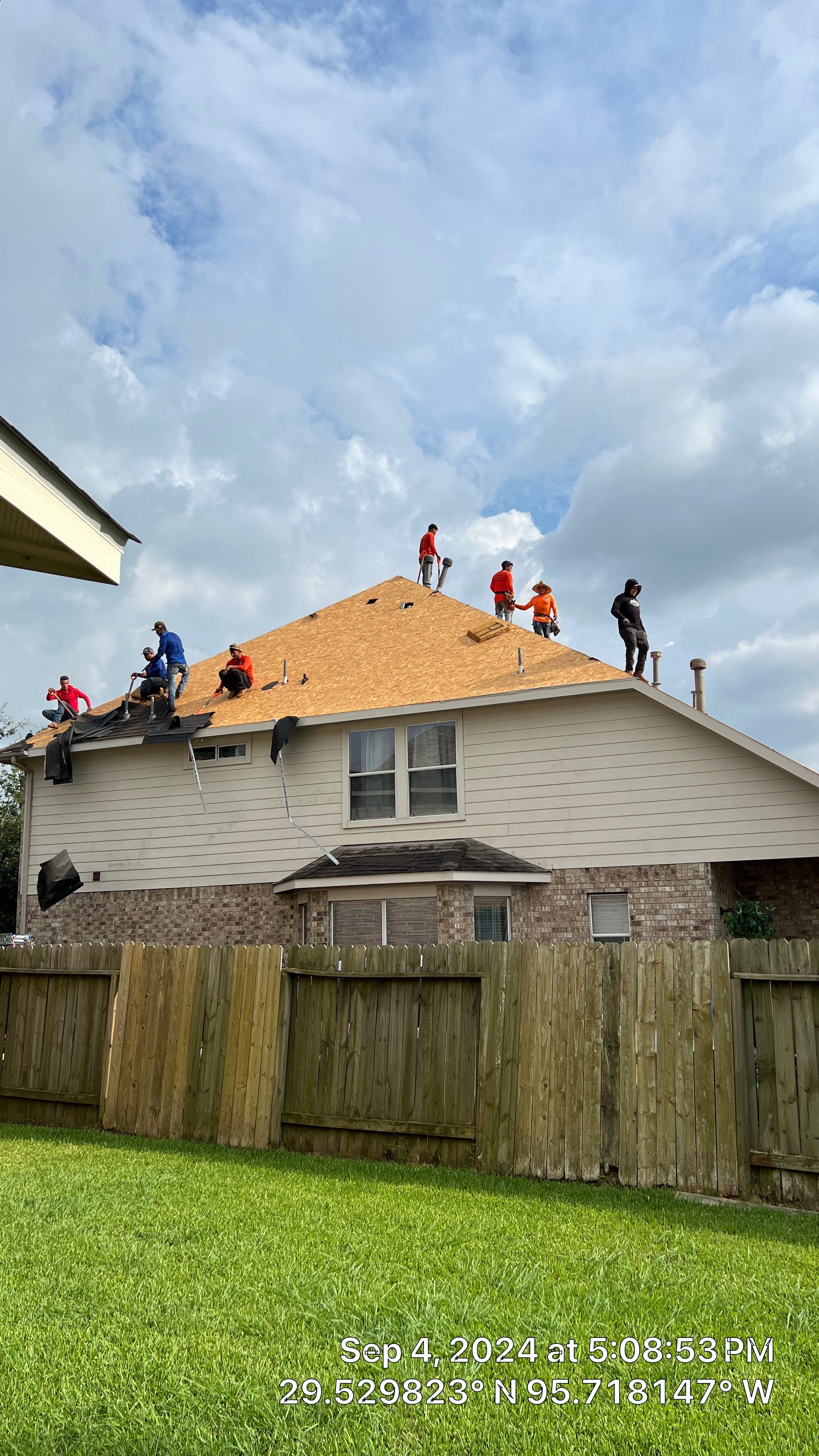Residential Roofing Installation using Owen's Corning Duration (Lifetime) Shingles by Roof Repair Company