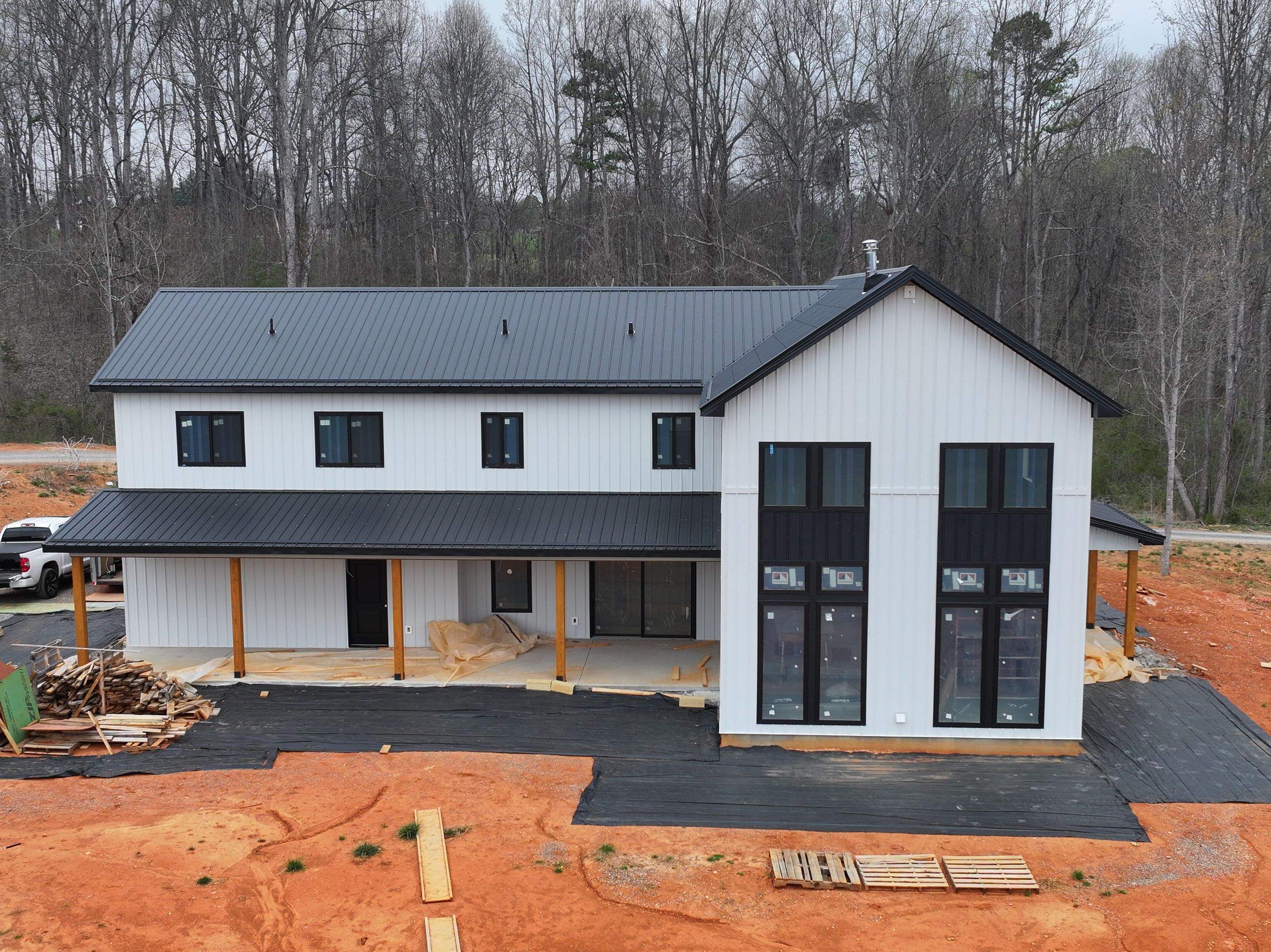 Titus Jr Residence by Omnia Roofing