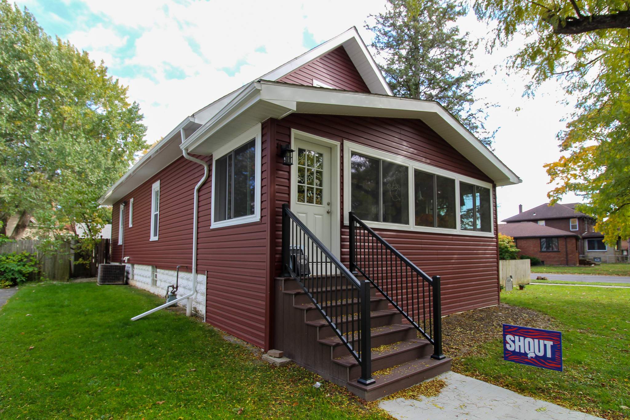 Exterior Siding and Window Replacement by Ivy Lea Construction