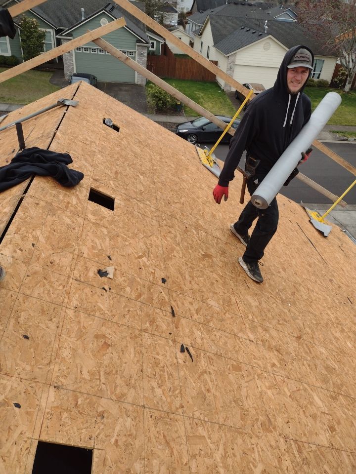 Residential Re-Roof in Albany Oregon by Orezona Building & Roofing Company, Inc.