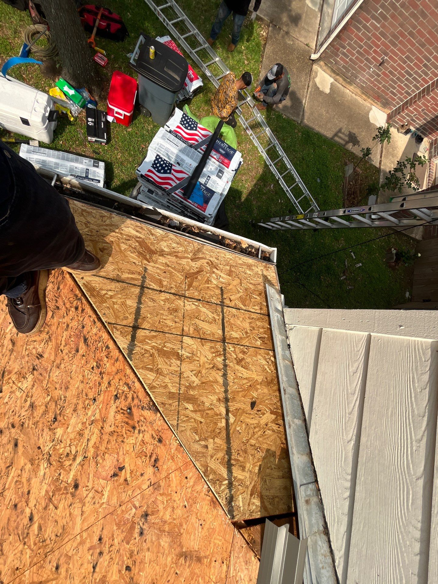 Residential Roofing Installation using Owen's Corning Duration (Lifetime) Shingles by Roof Repair Company