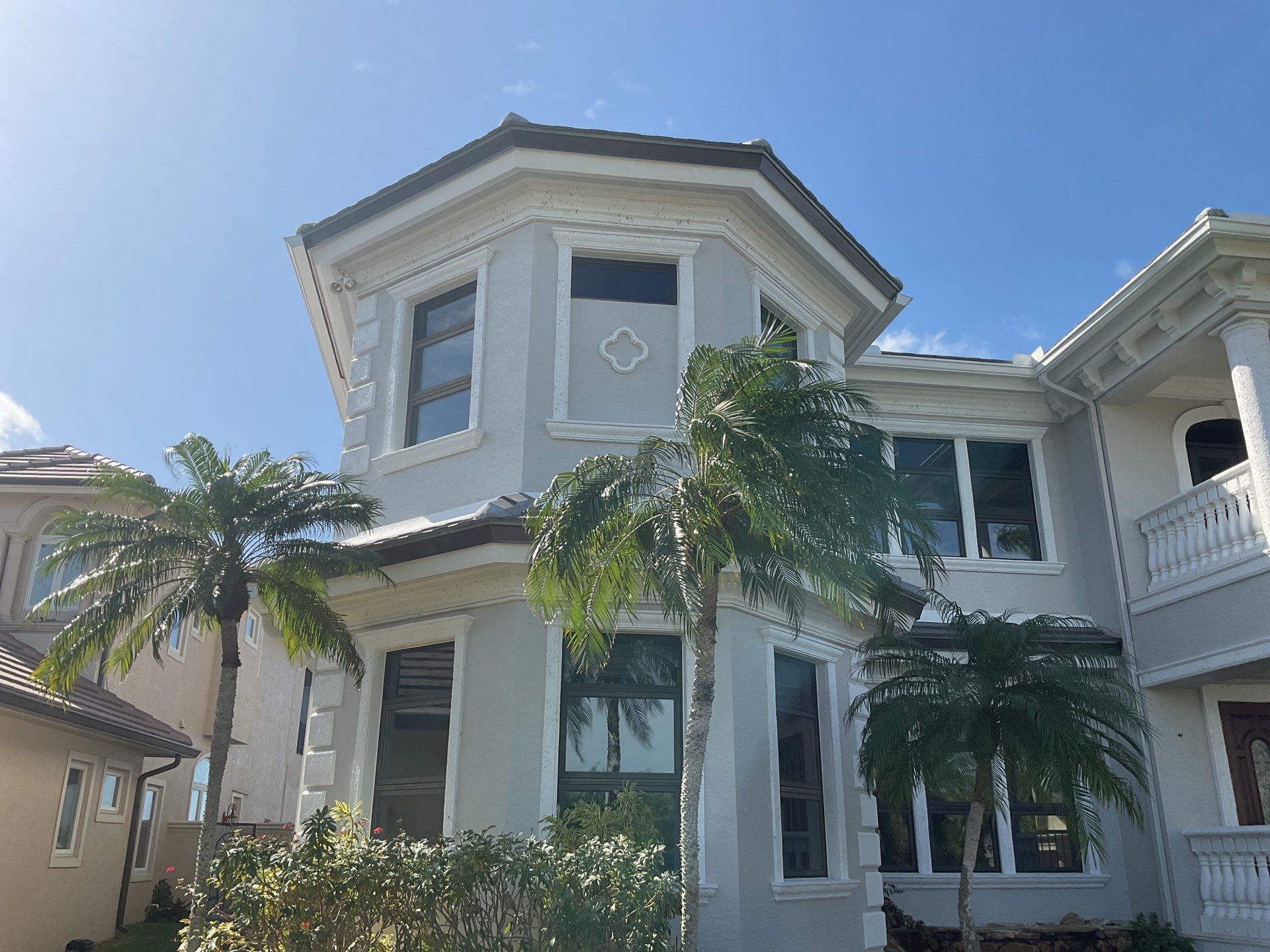 7-Inch Seamless Gutters for Heavy Rainfall in Cape Coral FL by Gutter Professors