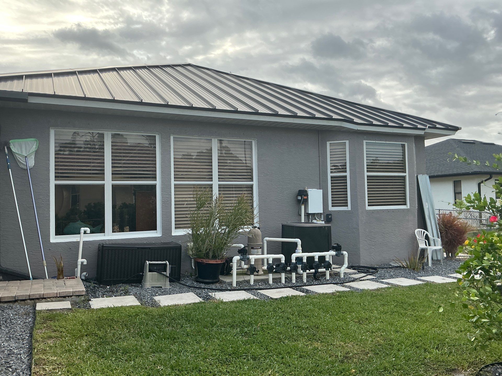 6 Inch Seamless Gutters using K-Style Seamless Gutters in Cape Coral FL by Gutter Professors