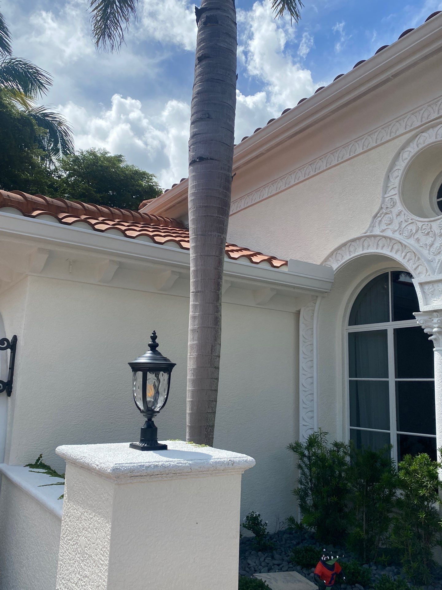 7-Inch Seamless Gutters Installed in Fort Myers FL by Gutter Professors