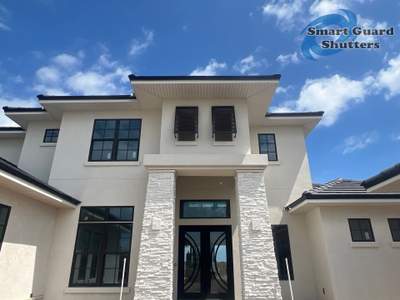 Decorative Bahamas in Gray Brown