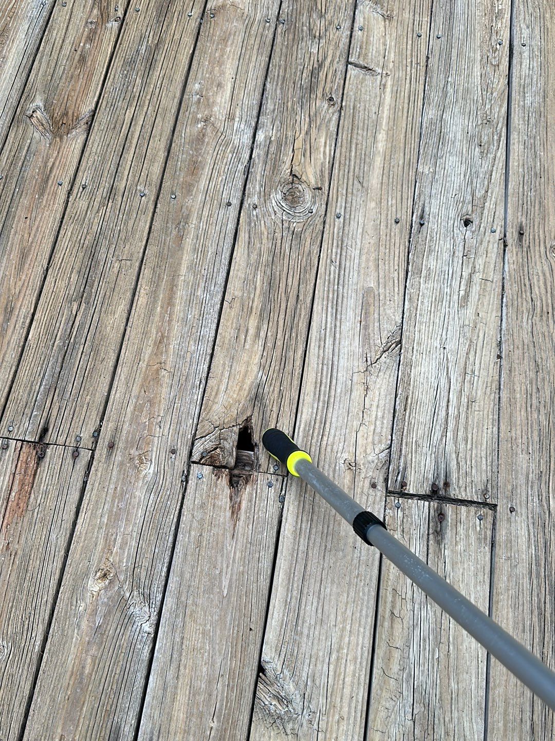 Weathered Deck using AcryFin by DuraSeal