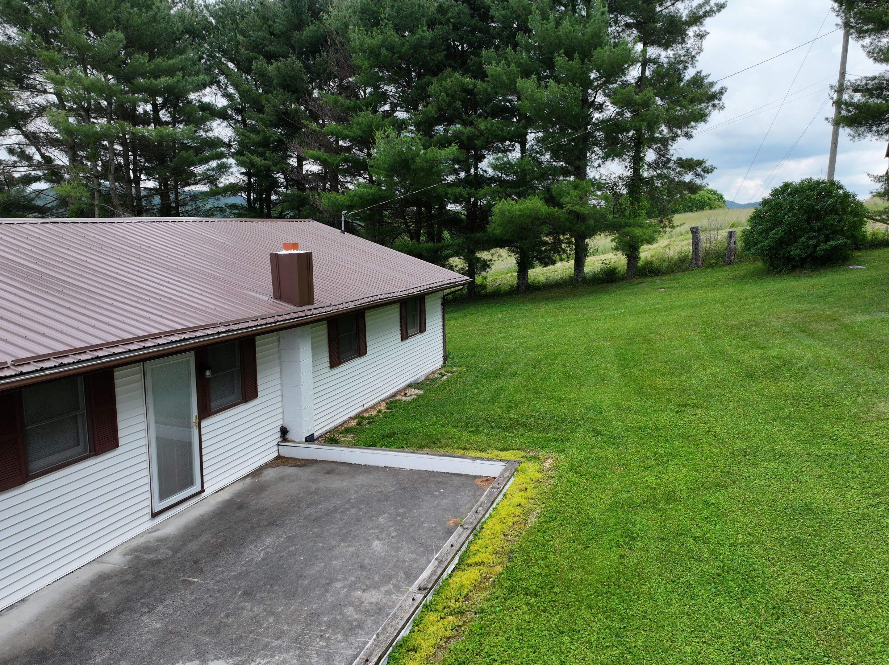 Goodson Residence  by Omnia Roofing
