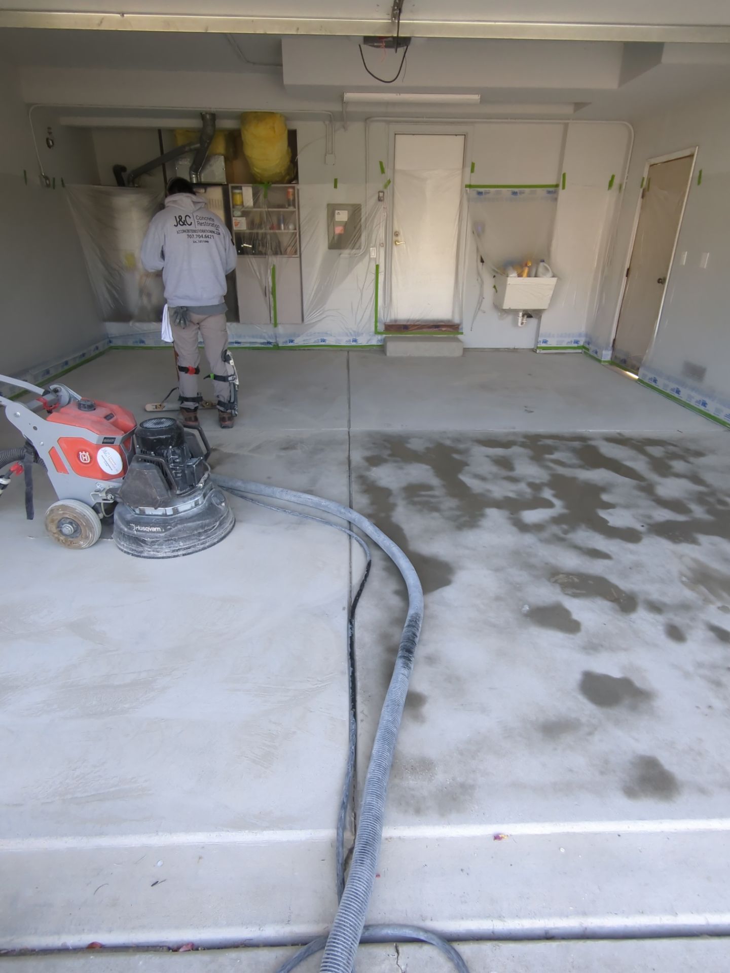 Garage Floor: Vinyl Chip using Midnight by J&C Concrete Restoration, Inc