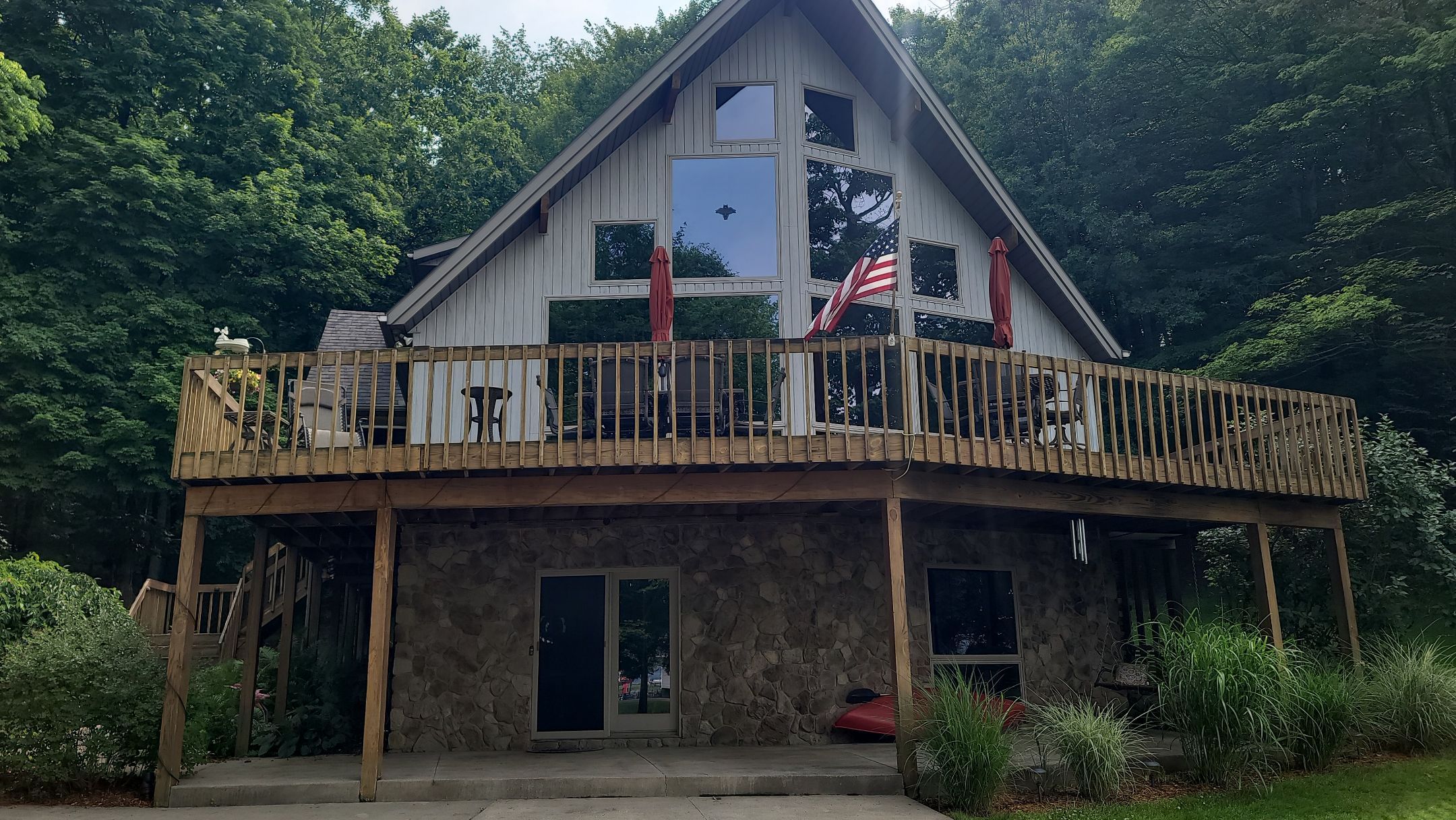 Owens Corning Color: Williamsburg Gray by Eagle Eye Roofing