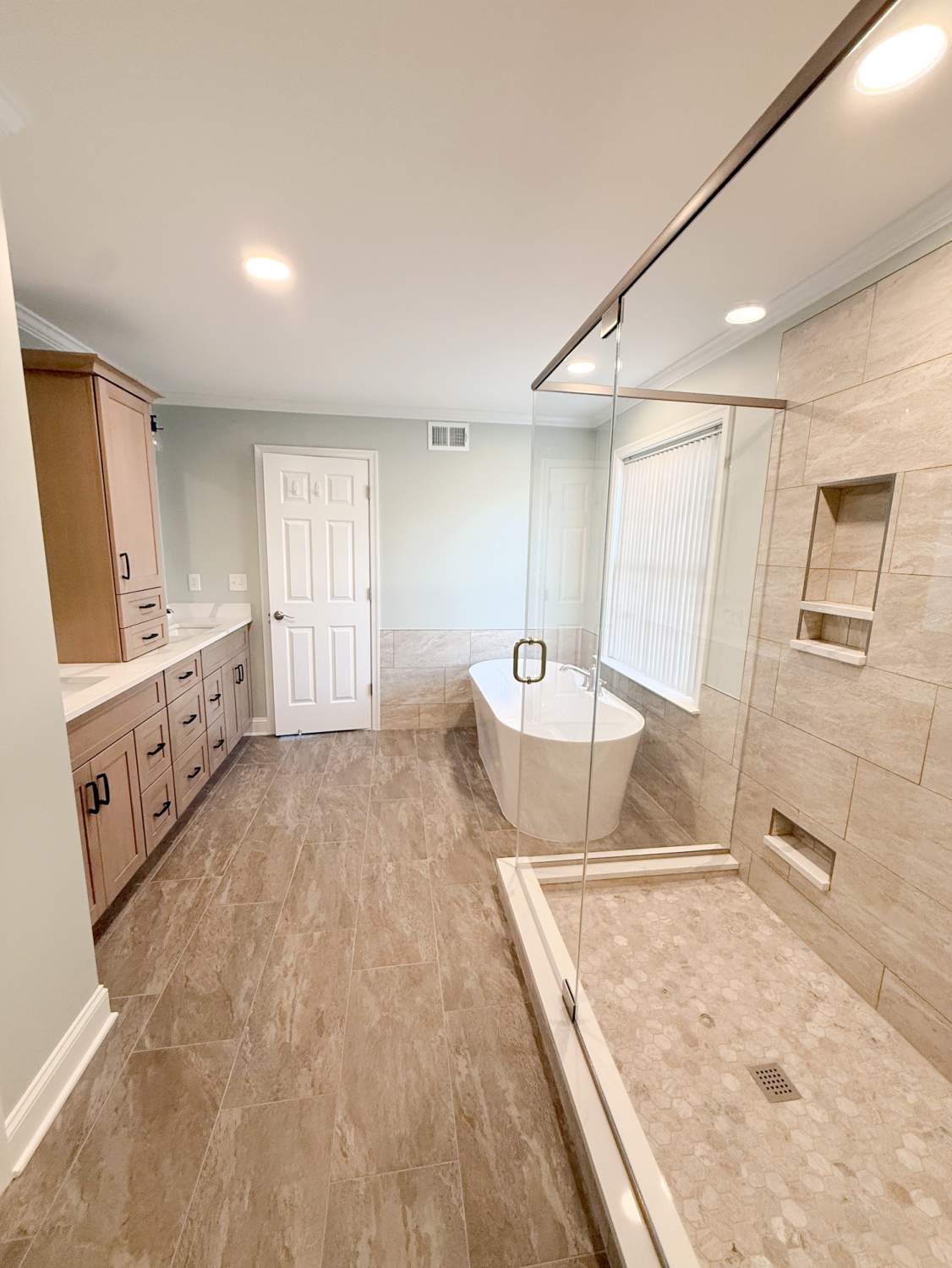 Wright Master Bathroom by Integrity Tile and Home LLC