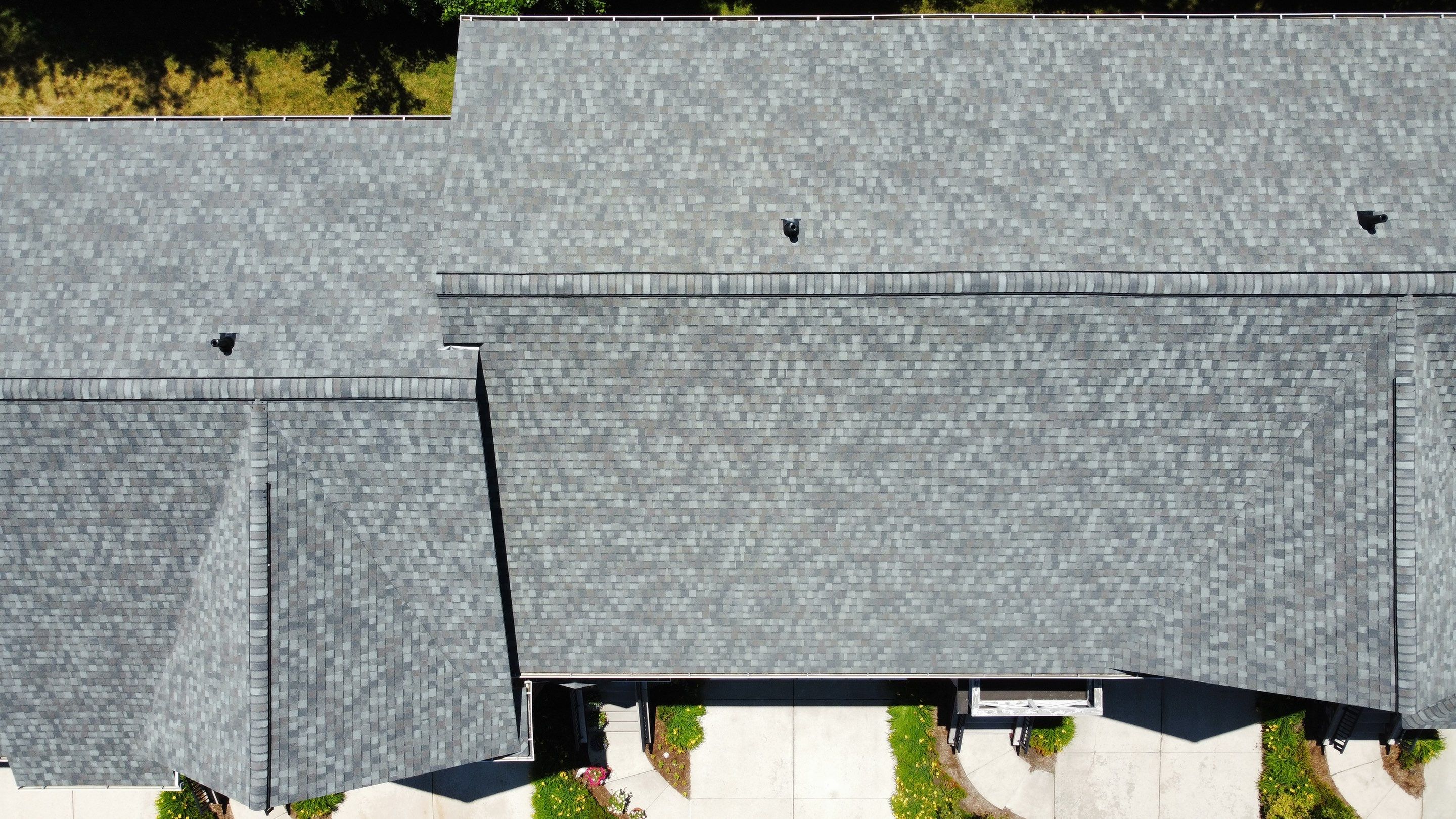Roof Replacement - Condo Association   by Bloomfield Construction & Restoration