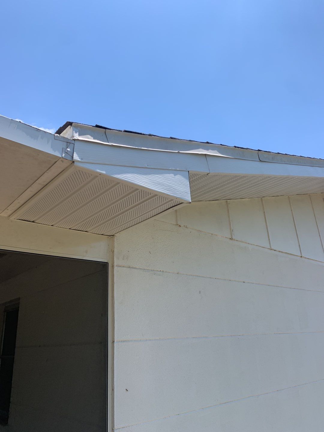 Soffit and Fascia Replacement in Englewood FL by Gutter Professors