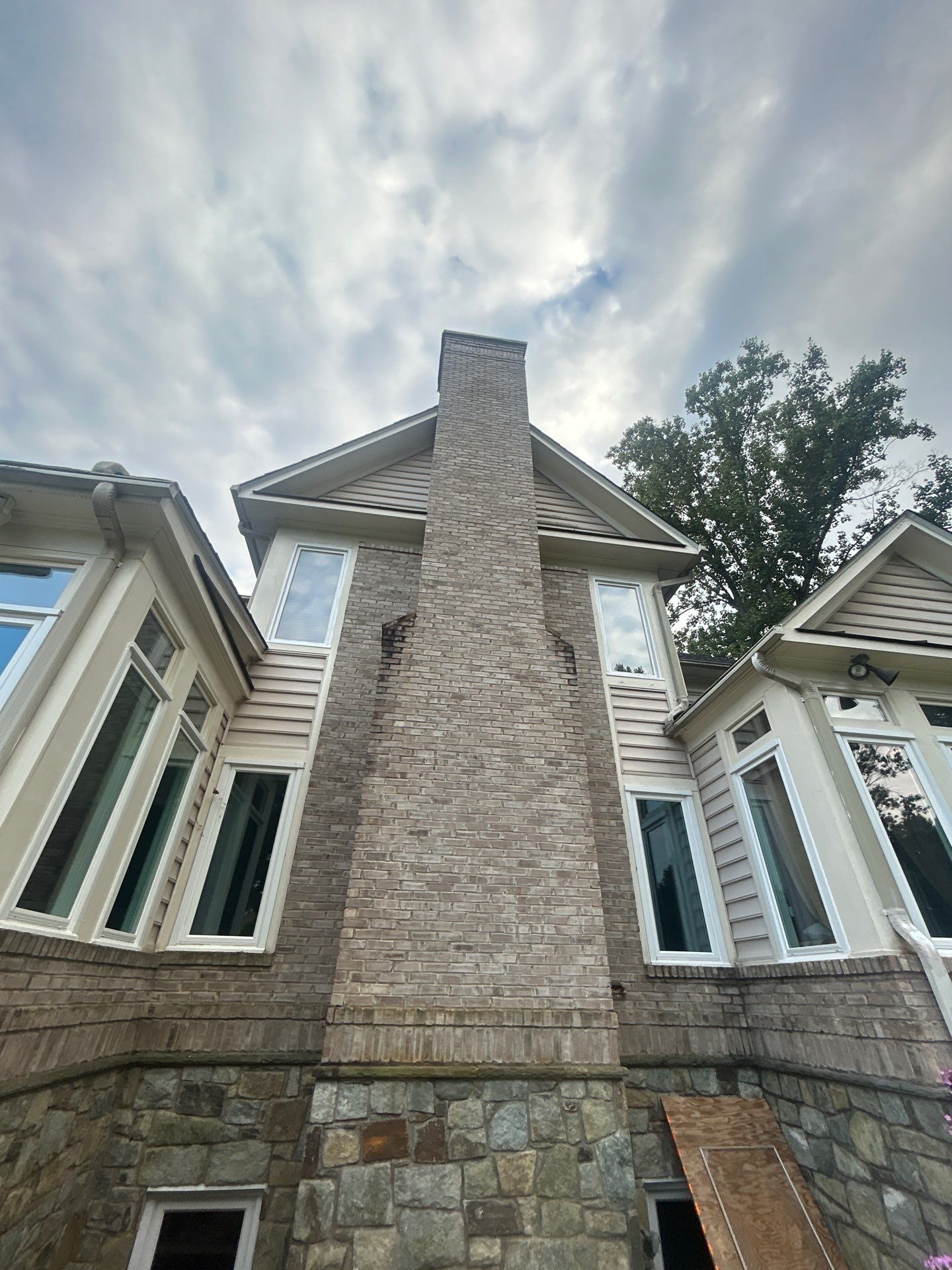 Great Falls : residential Roof with CertainTeed Landmark Pro in Max Def Moire Black  by RM Banning, Inc.